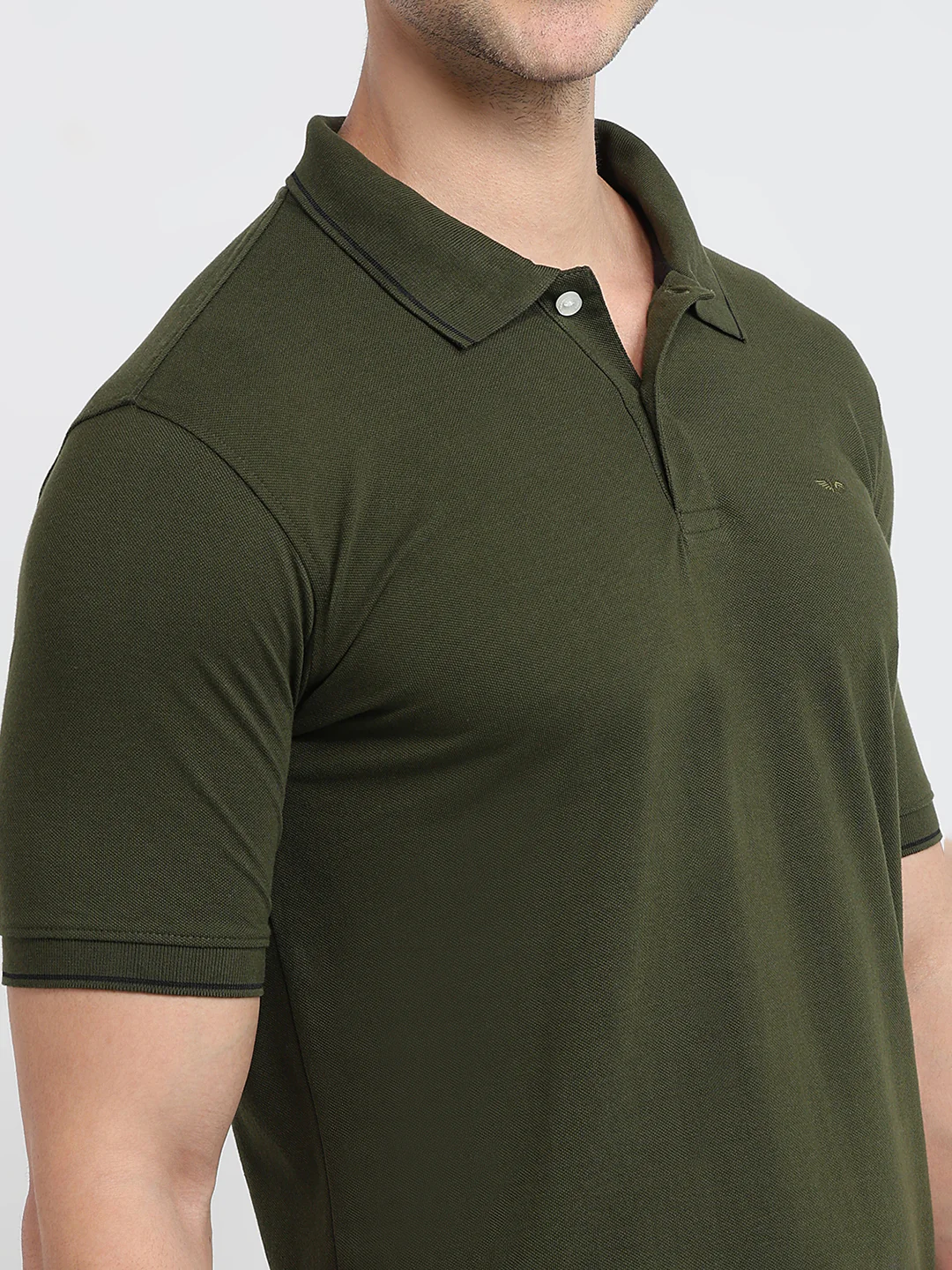 Park Avenue Men Green Solid Slim Fit Cotton Blend T-shirt - Image 7