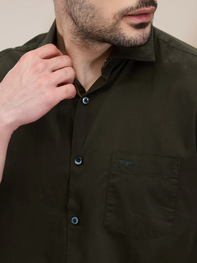 Park Avenue Men Green Solid Slim Fit Cotton Casual Shirt - Image 5