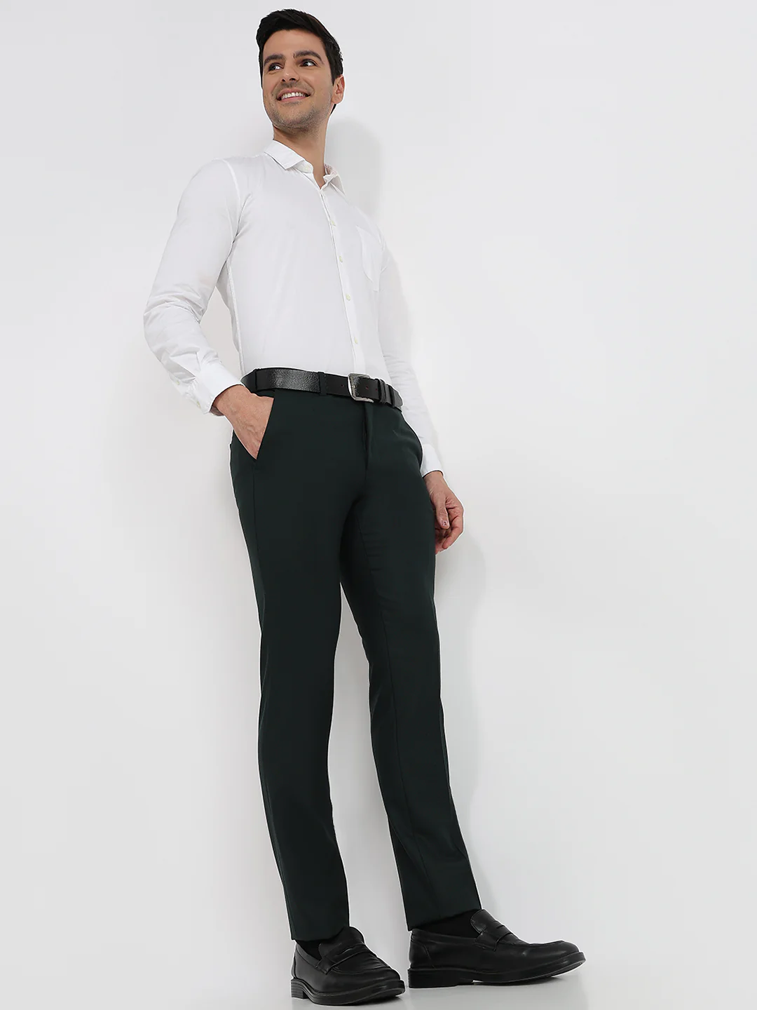 Park Avenue Men Green Solid Slim Fit Polyester Blend Trouser - Image 5