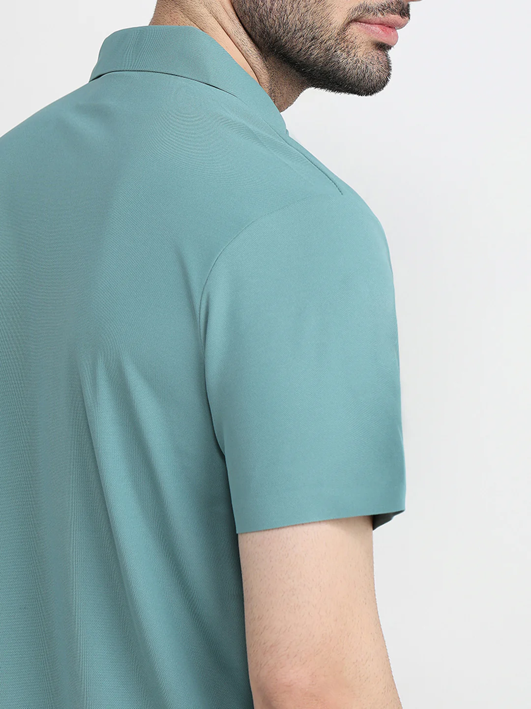 Park Avenue Men Green Solid Slim Fit Polyester Half Sleeve T-Shirt - Image 6