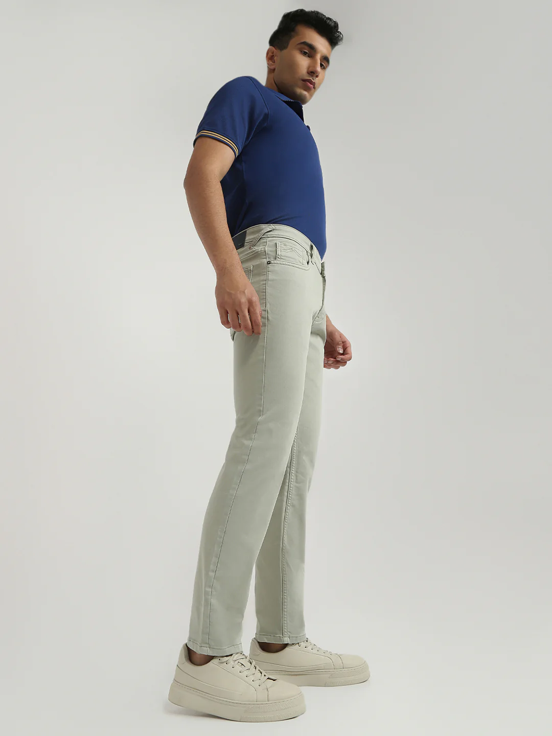 Park Avenue Men Green Solid Super Slim Fit Cotton Blend Jeans - Image 2
