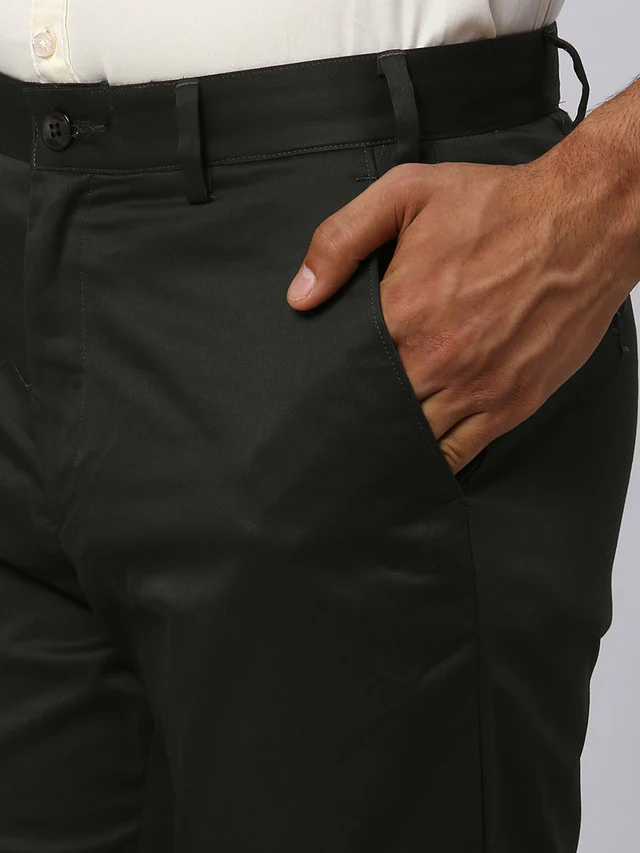 Park Avenue Men Green Solid Super Slim Fit Trouser - Image 6