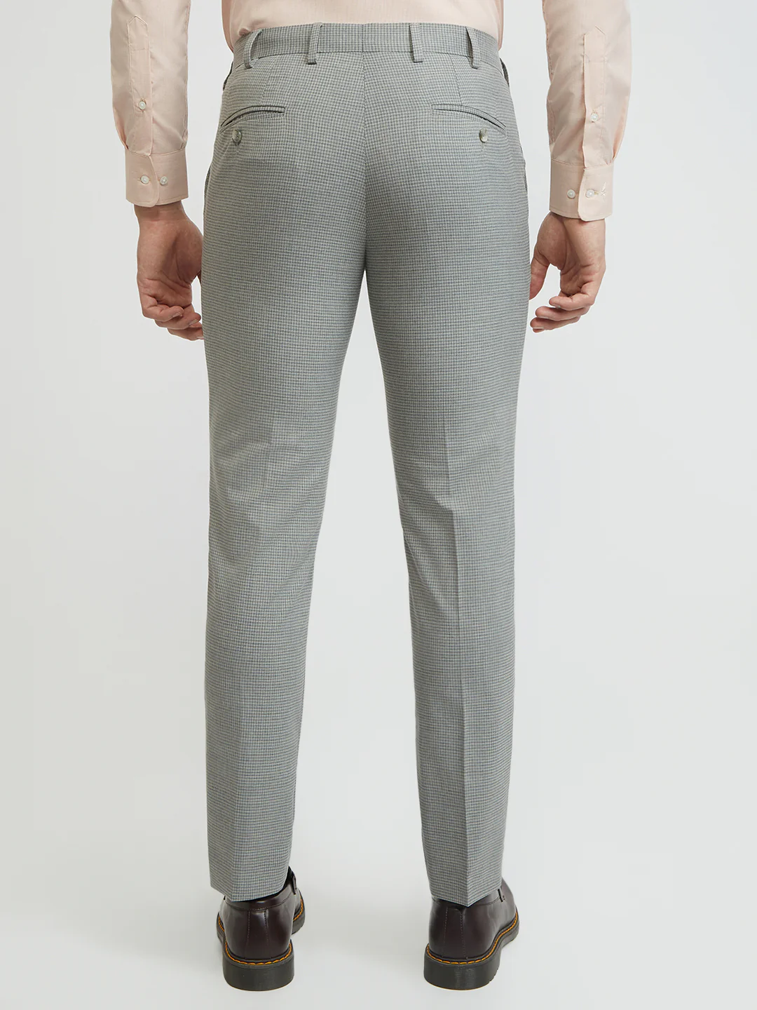 Park Avenue Men Grey Checks Neo Fit Polyester Blend Trouser - Image 3