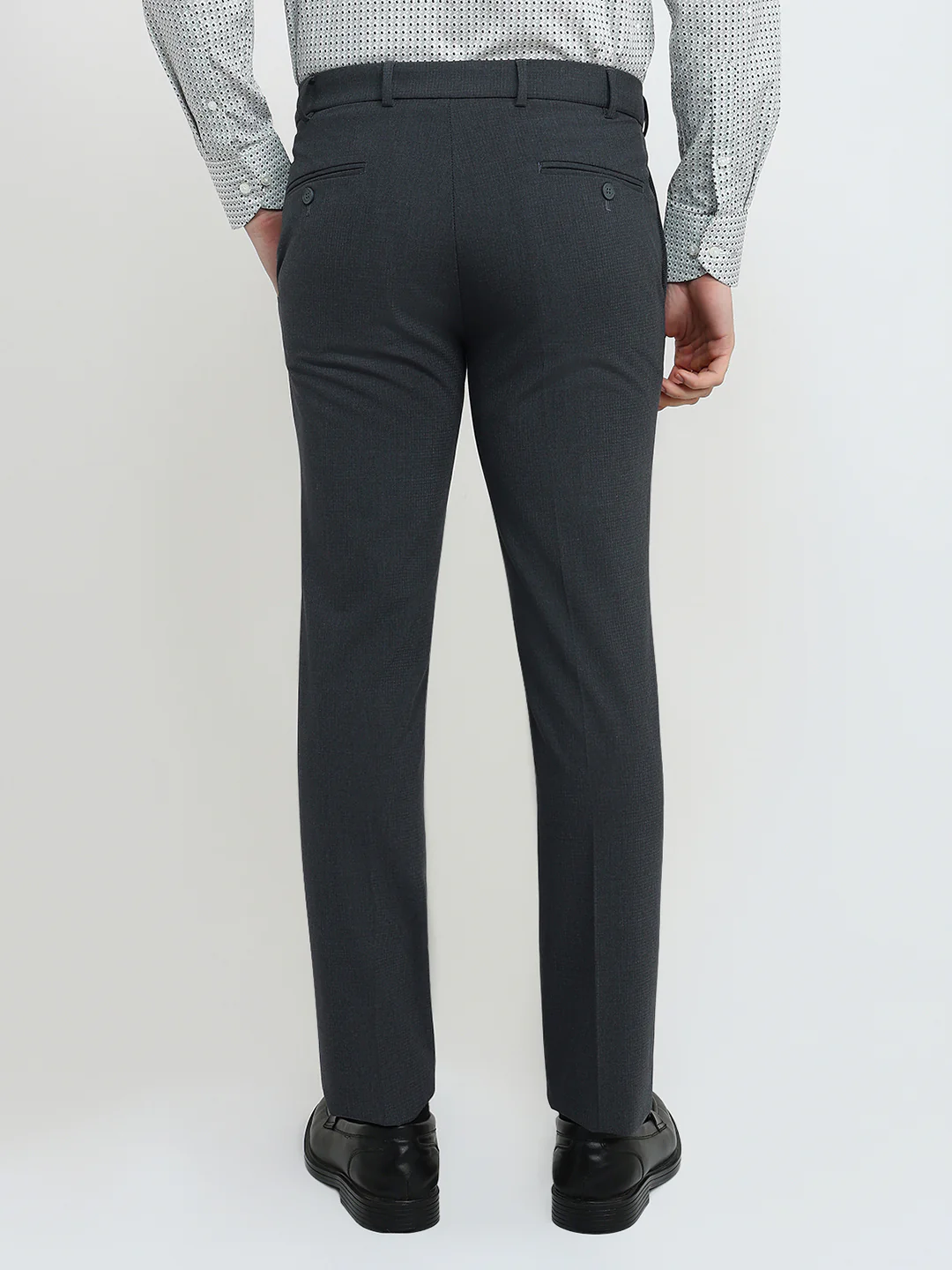 Park Avenue Men Grey Checks Slim Fit Polyester Blend Trouser - Image 4