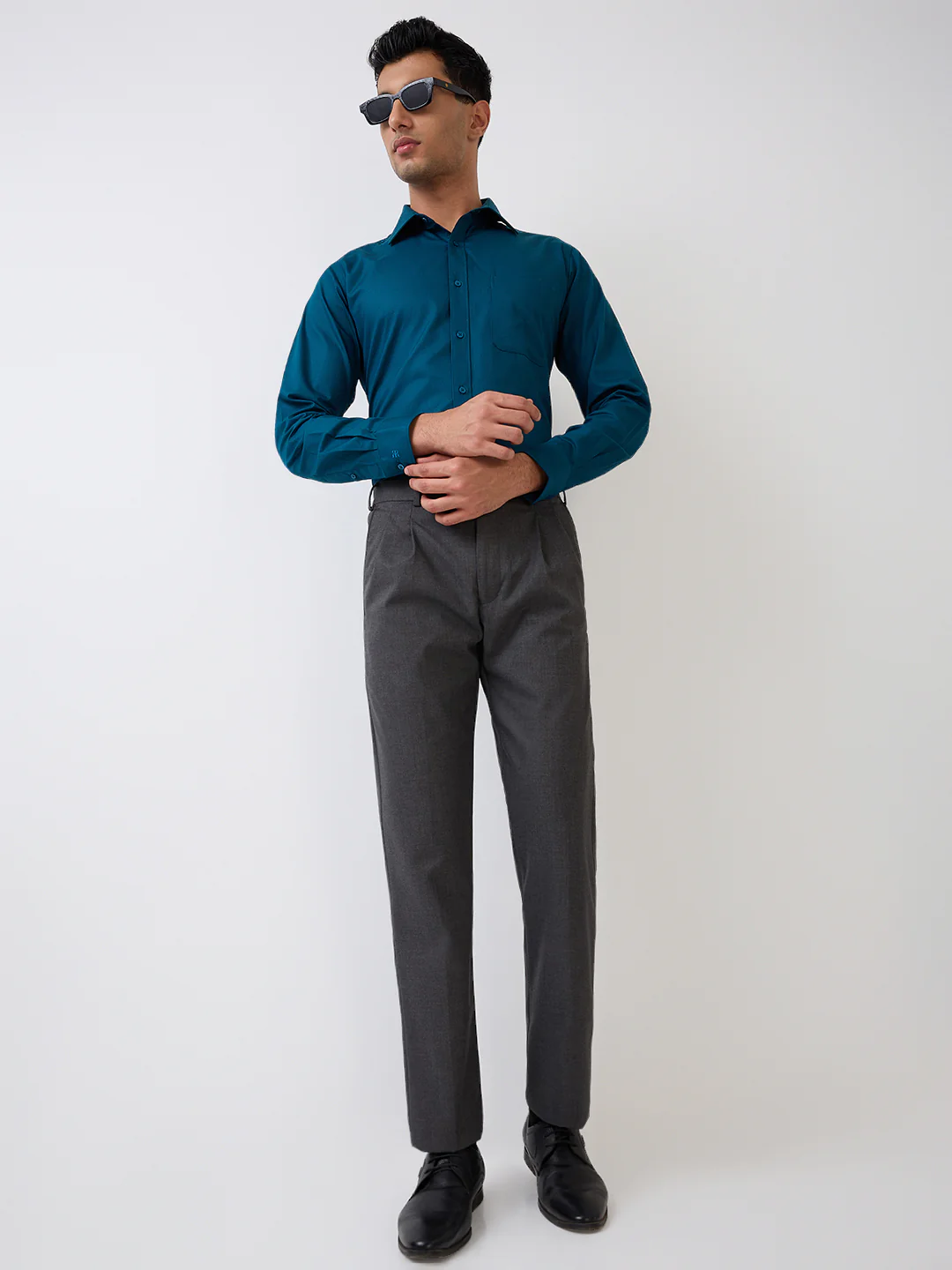 Park Avenue Men Grey Plain Polyester Blend Trouser - Image 6