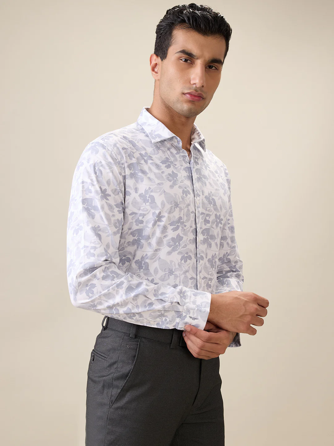Park Avenue Men Grey Print Slim Fit Cotton Shirt - Image 2