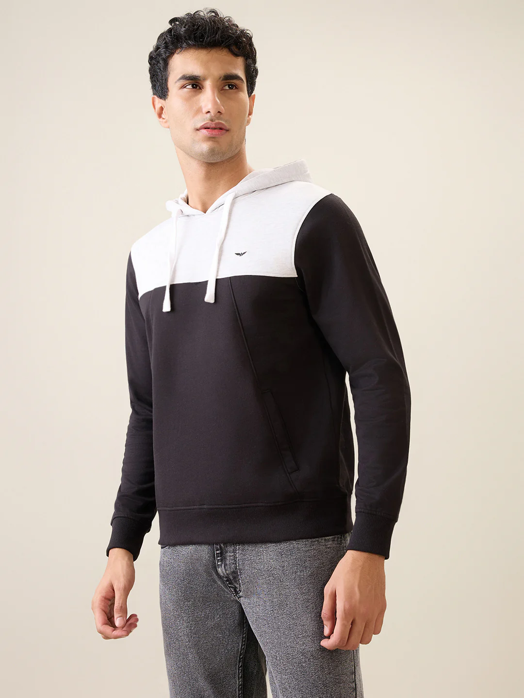 Park Avenue Men Grey Printed Slim Fit Cotton Blend Sweatshirt - Image 2