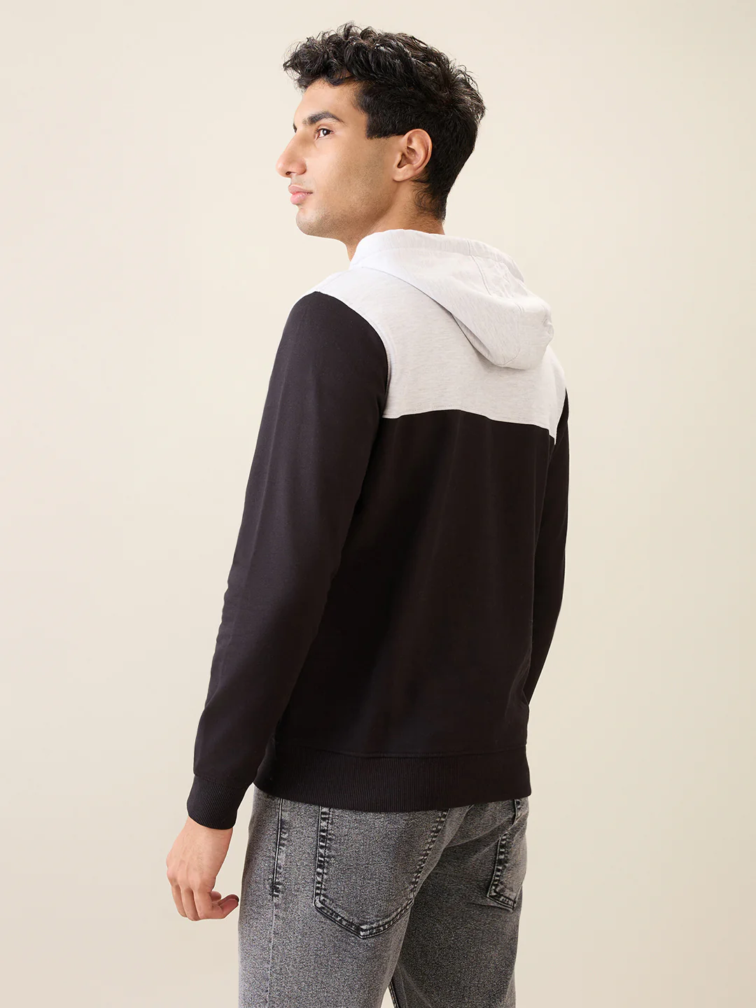 Park Avenue Men Grey Printed Slim Fit Cotton Blend Sweatshirt - Image 4