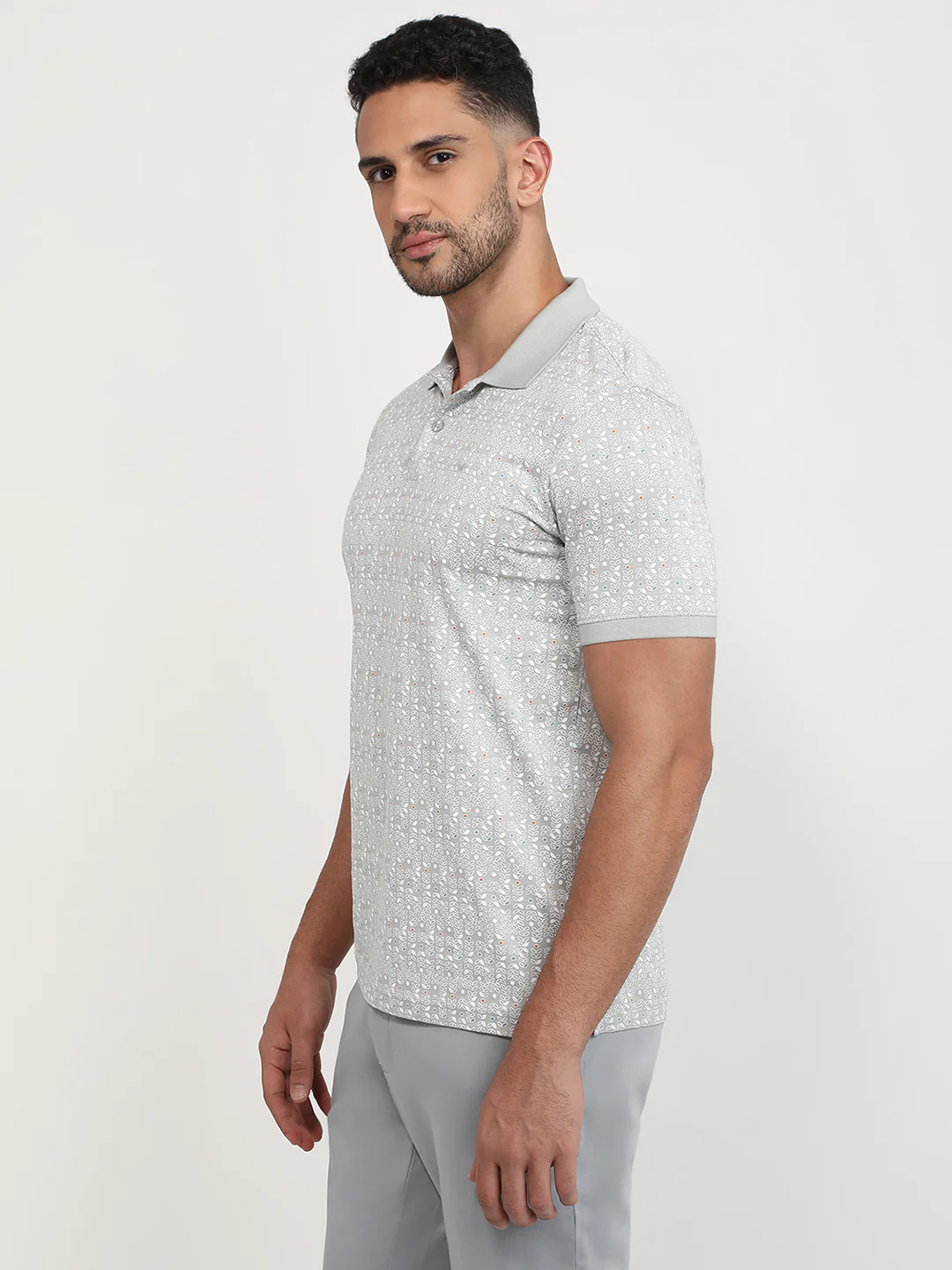 Park Avenue Men Grey Printed Slim Fit Cotton T-Shirt - Image 2