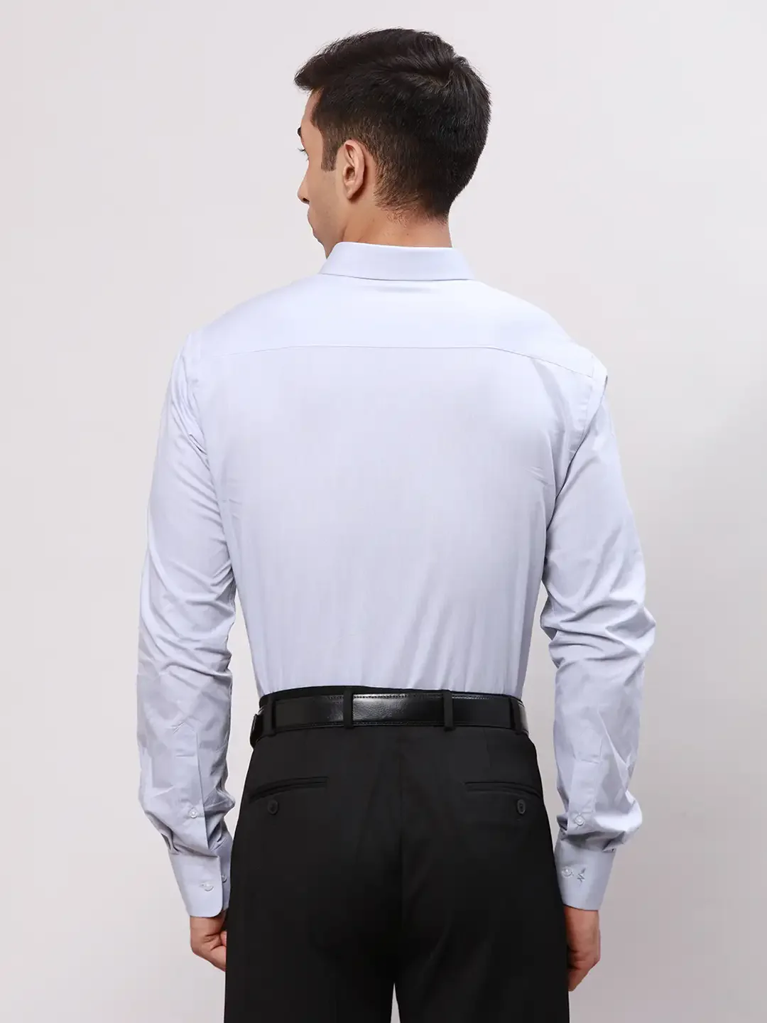 Park Avenue Men Grey Slim Fit Solid Cotton Full Sleeve Cut Away Shirt - Image 4