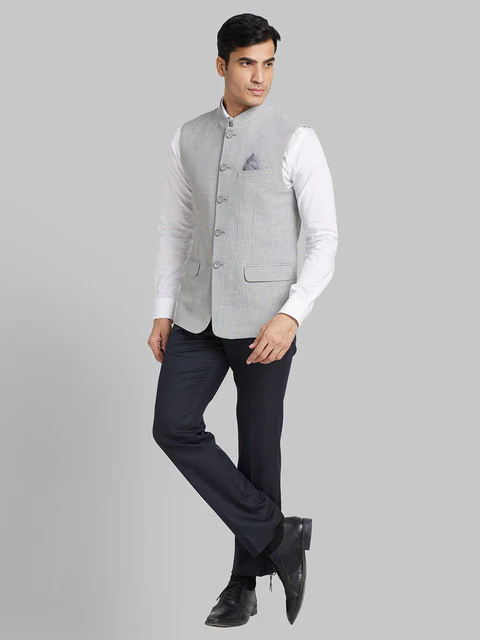 Park Avenue Men Grey Slim Fit Structured Waist Coat - Image 5