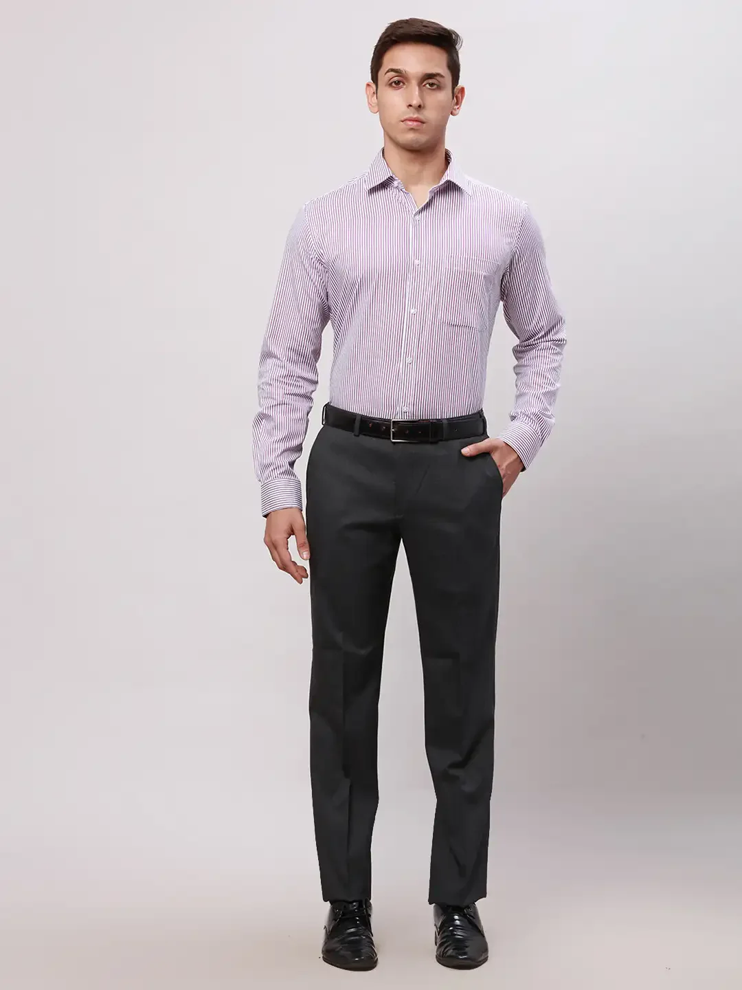 Park Avenue Men Grey Smart Fit Checks Cotton Trousers - Image 5