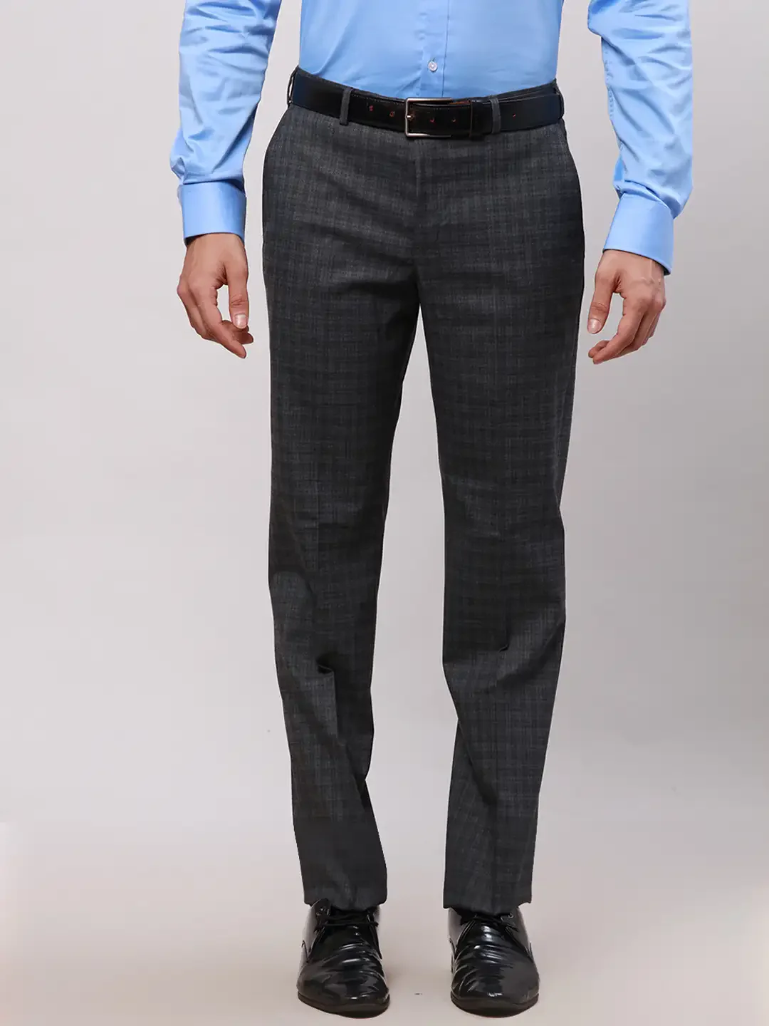 Park Avenue Men Grey Smart Fit Checks Cotton Trousers