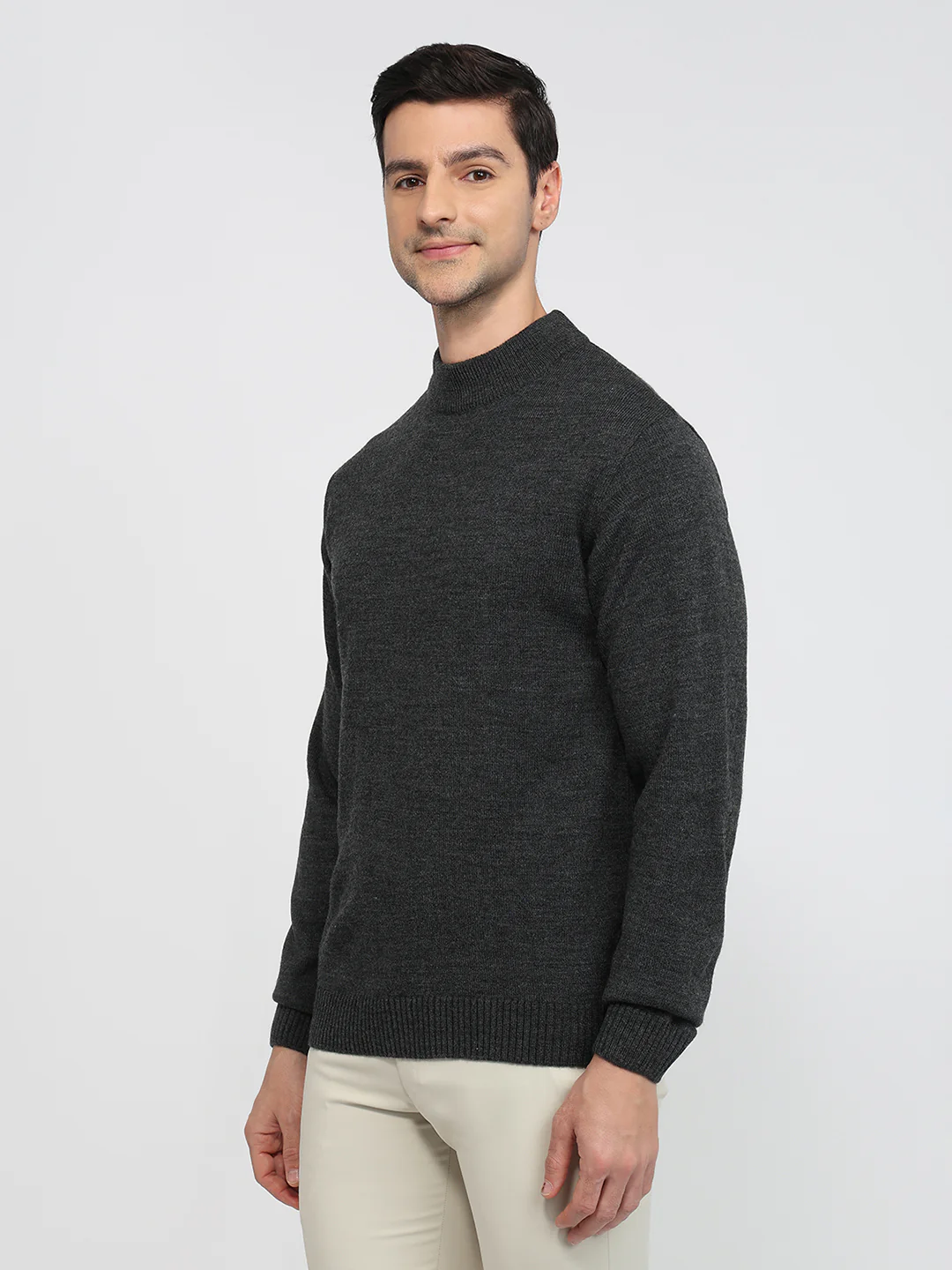 Park Avenue Men Grey Solid Regular Fit Acrylic Sweatshirt - Image 2
