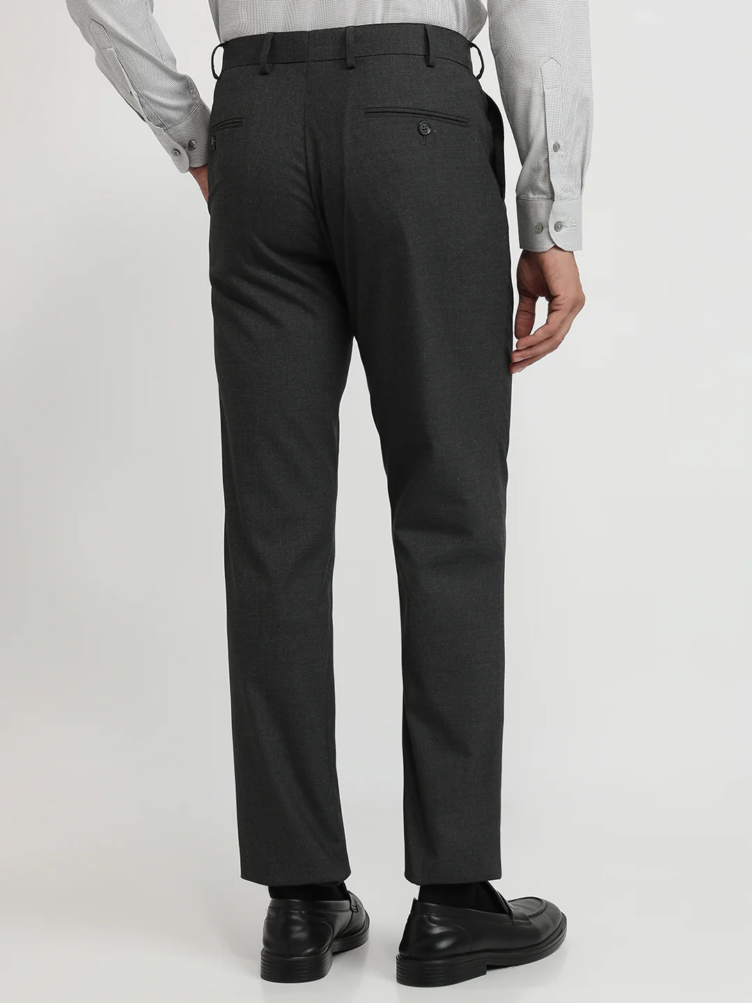 Park Avenue Men Grey Solid Regular Fit Polyester Blend Trouser - Image 4