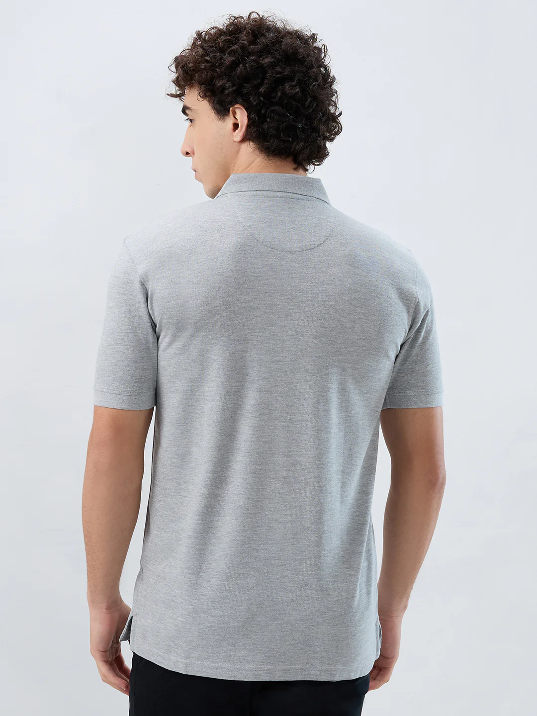 Park Avenue Men Grey Solid Slim Fit Cotton Blend T-shirt - Image 4