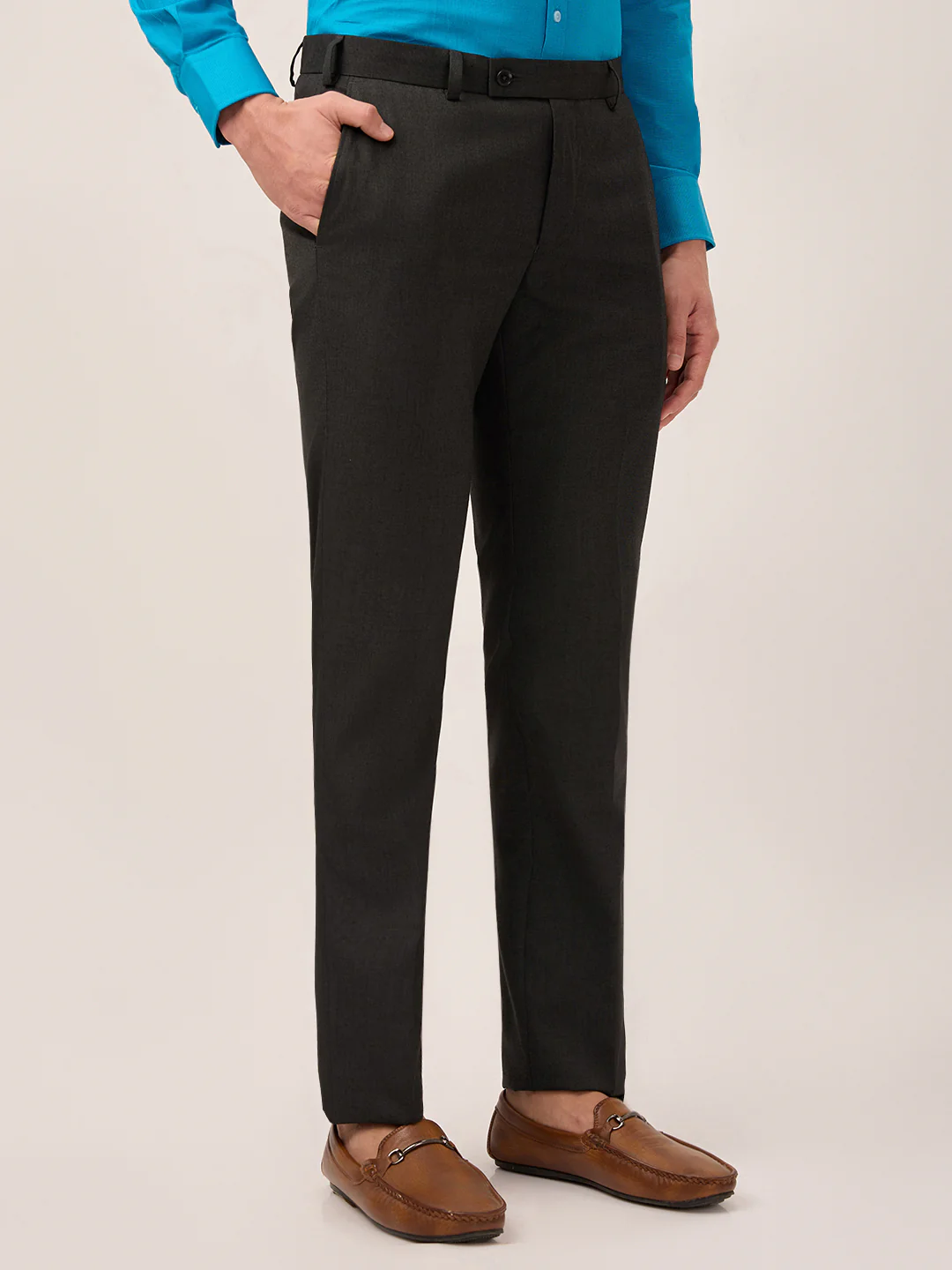 Park Avenue Men Grey Solid Slim Fit Polyester Blend Trouser - Image 3