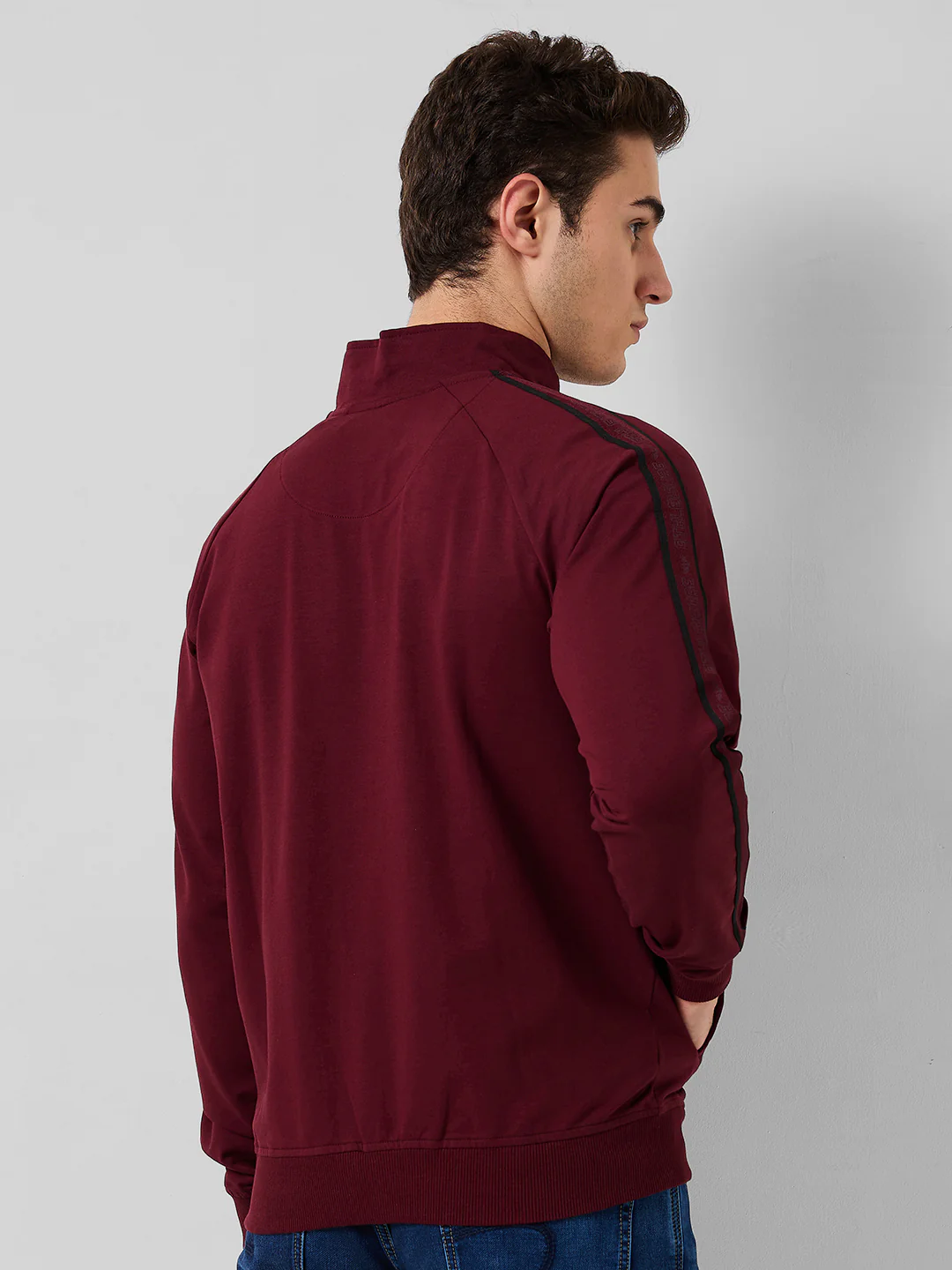 Park Avenue Men Maroon Solid Slim Fit Cotton Blend Sweatshirt - Image 3