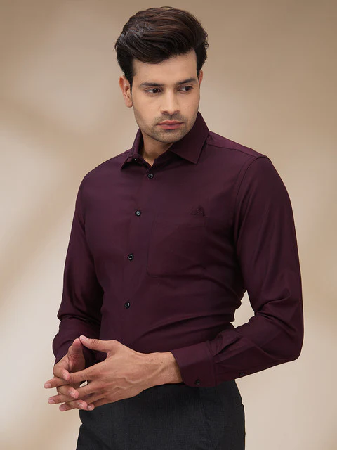 Park Avenue Men Maroon Structure Luxus Fit Cotton Shirt - Image 3
