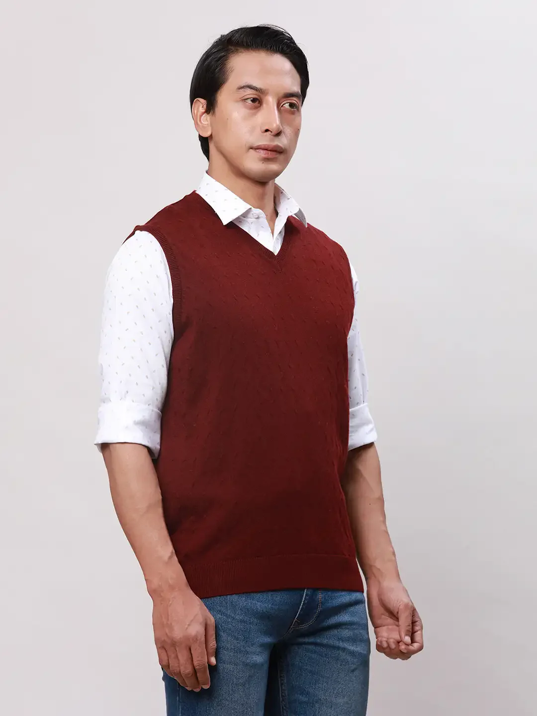 Park Avenue Men Red Solid Regular Acrylic Blend Sleeveless Pullover - Image 2