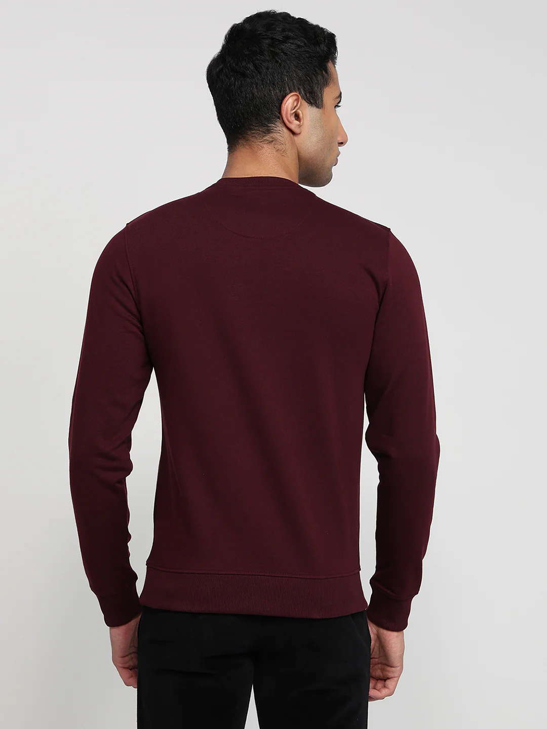Park Avenue Men Red Solid Slim Fit Cotton Blend Sweatshirt - Image 4