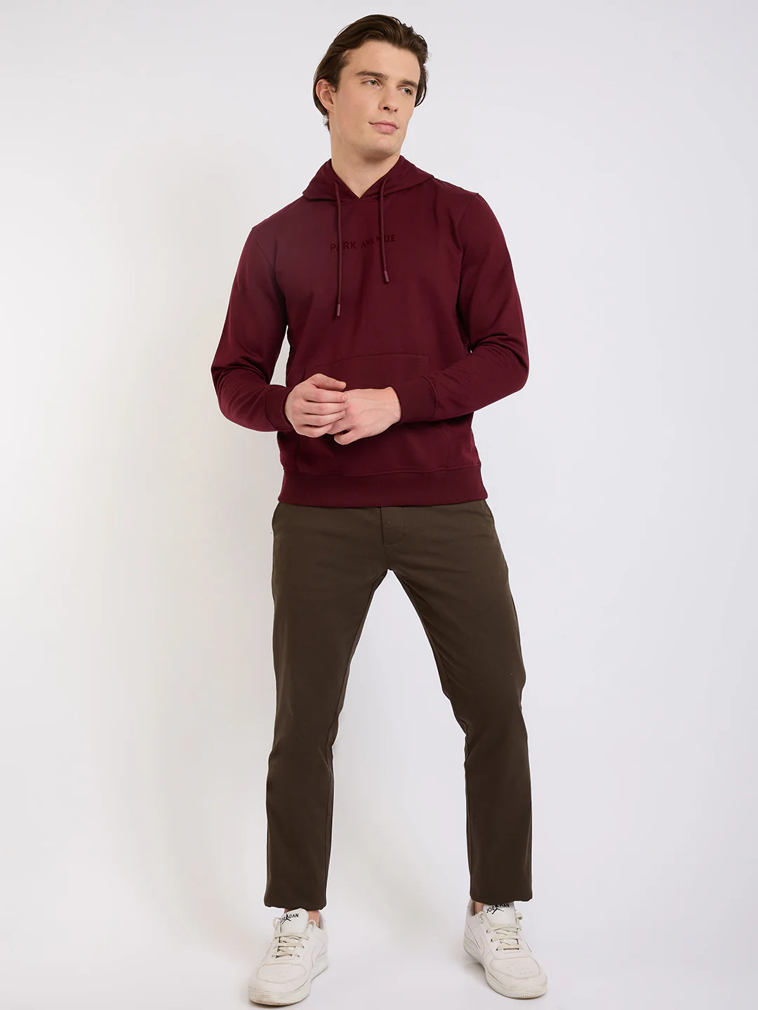 Park Avenue Men Red Solid Slim Fit Cotton Blend Sweatshirt - Image 5