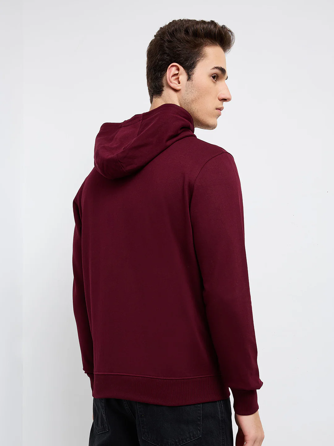 Park Avenue Men Red Solid Slim Fit Cotton Blend Sweatshirt - Image 4