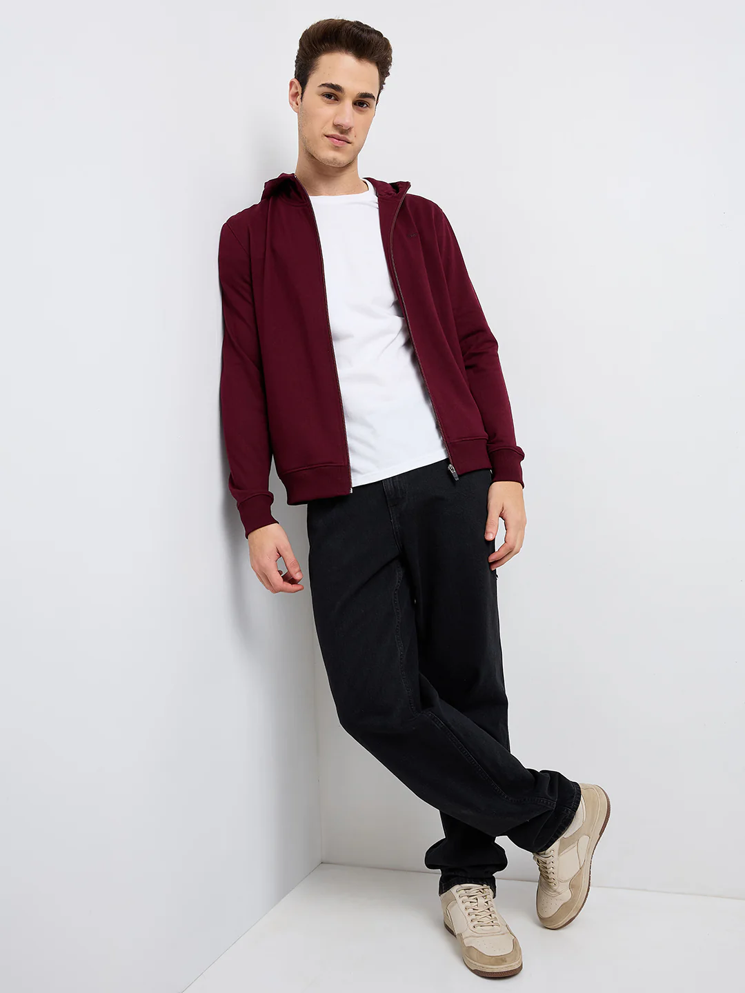 Park Avenue Men Red Solid Slim Fit Cotton Blend Sweatshirt - Image 7