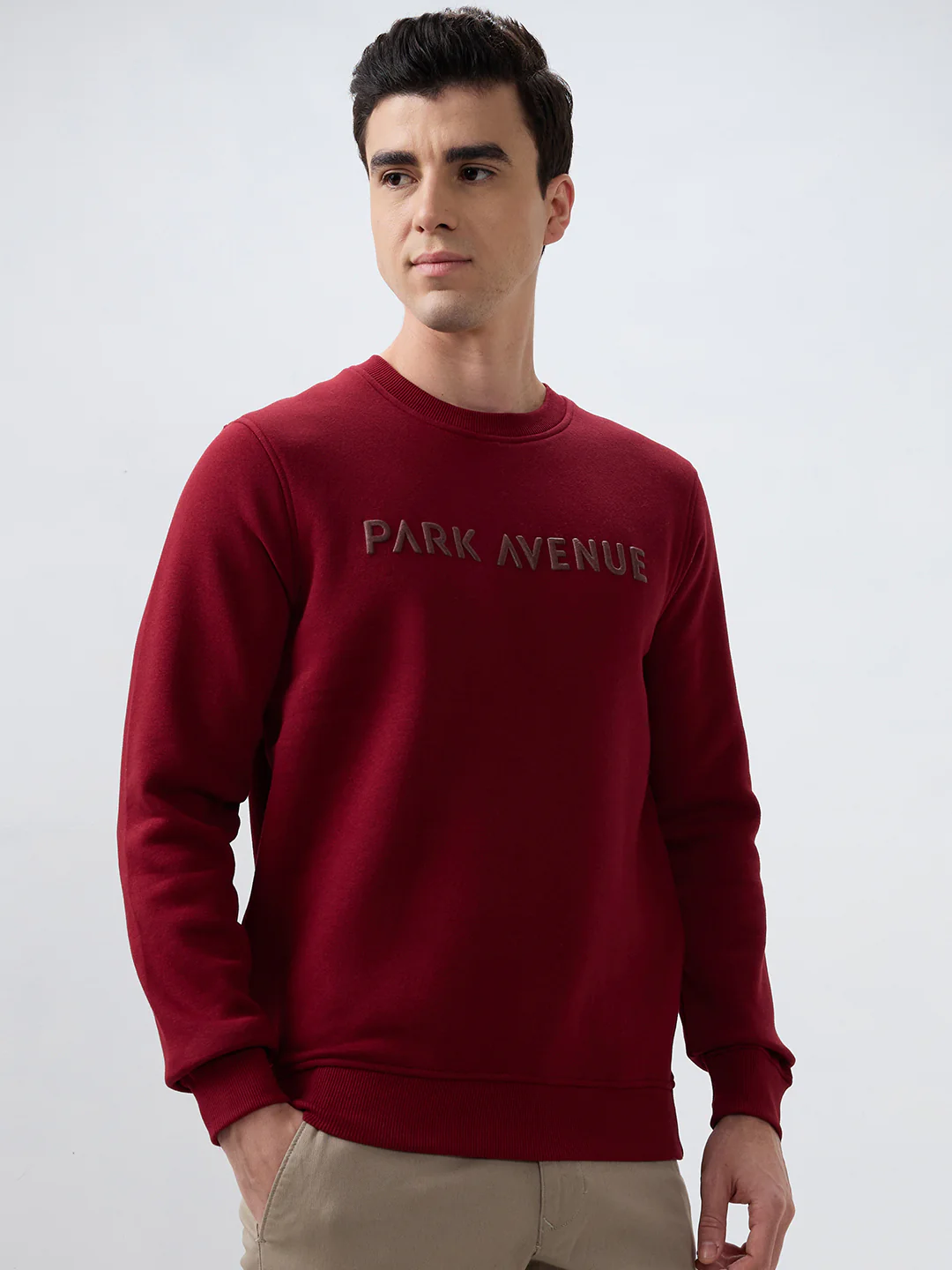 Park Avenue Men Red Solid Slim Fit Cotton Blend Sweatshirt - Image 2