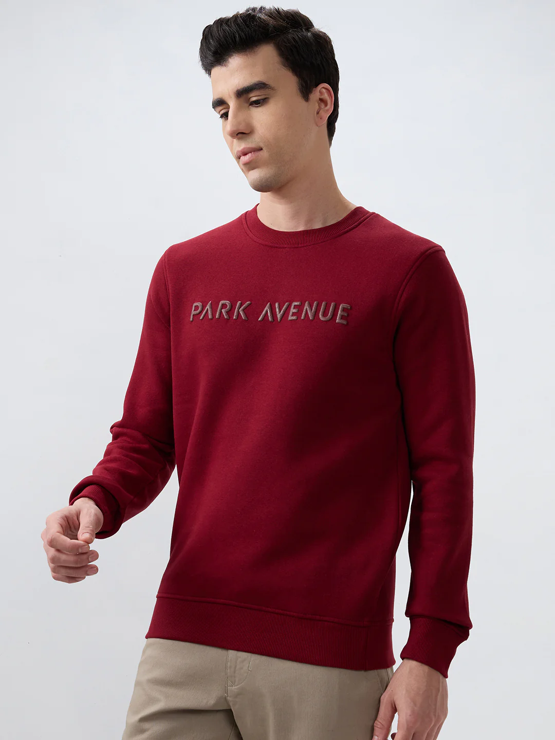 Park Avenue Men Red Solid Slim Fit Cotton Blend Sweatshirt - Image 3