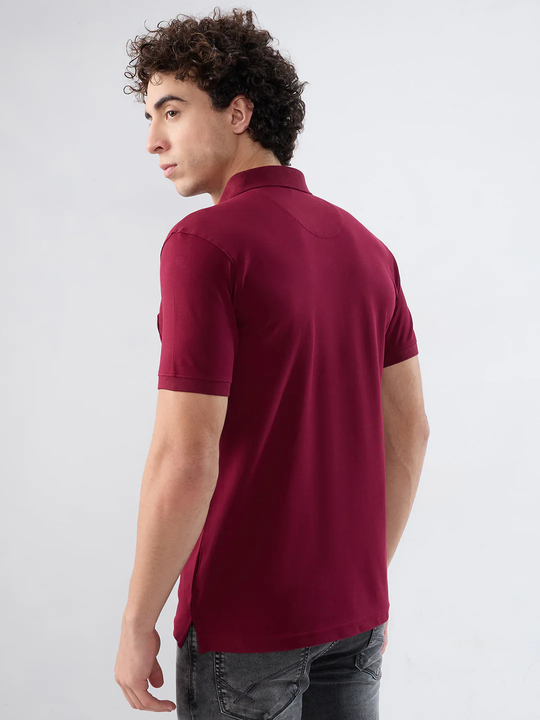 Park Avenue Men Red Solid Slim Fit Cotton Blend T-shirt - Image 4