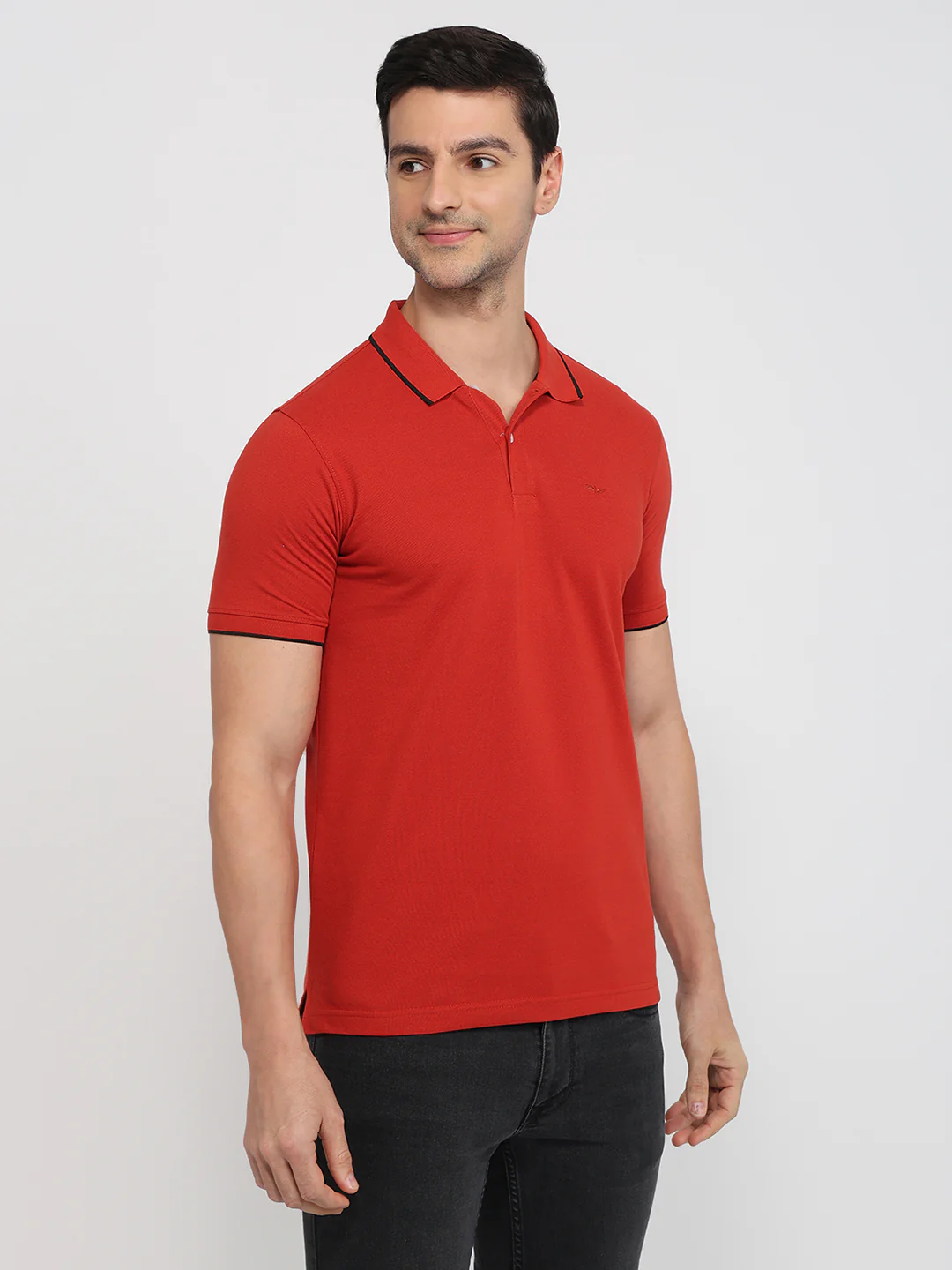 Park Avenue Men Red Solid Slim Fit Cotton Blend T-Shirt - Image 3