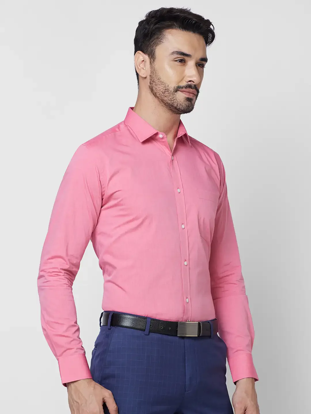 Park Avenue Men Red Solid Slim Fit Cotton Shirt - Image 2