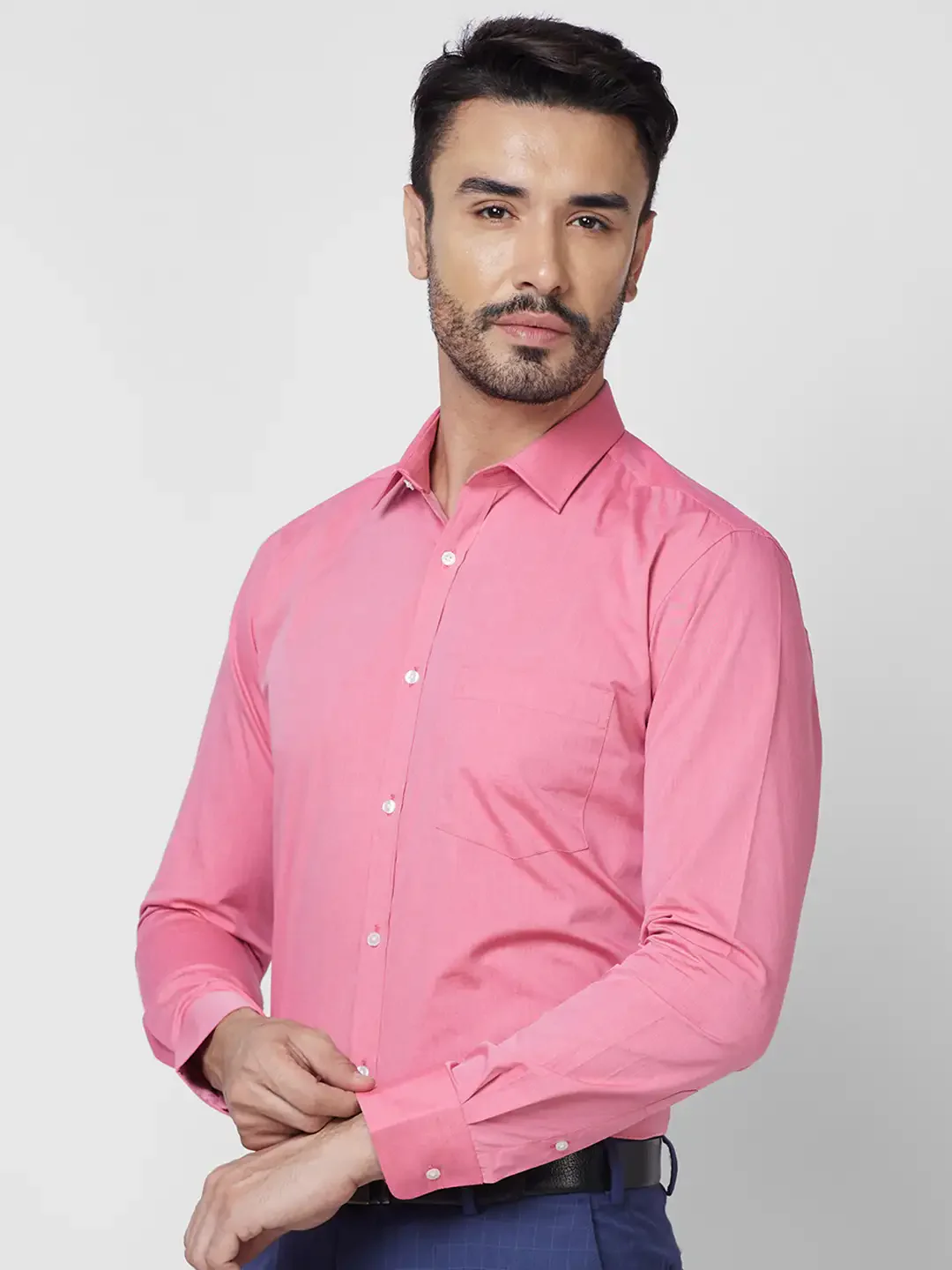 Park Avenue Men Red Solid Slim Fit Cotton Shirt - Image 3
