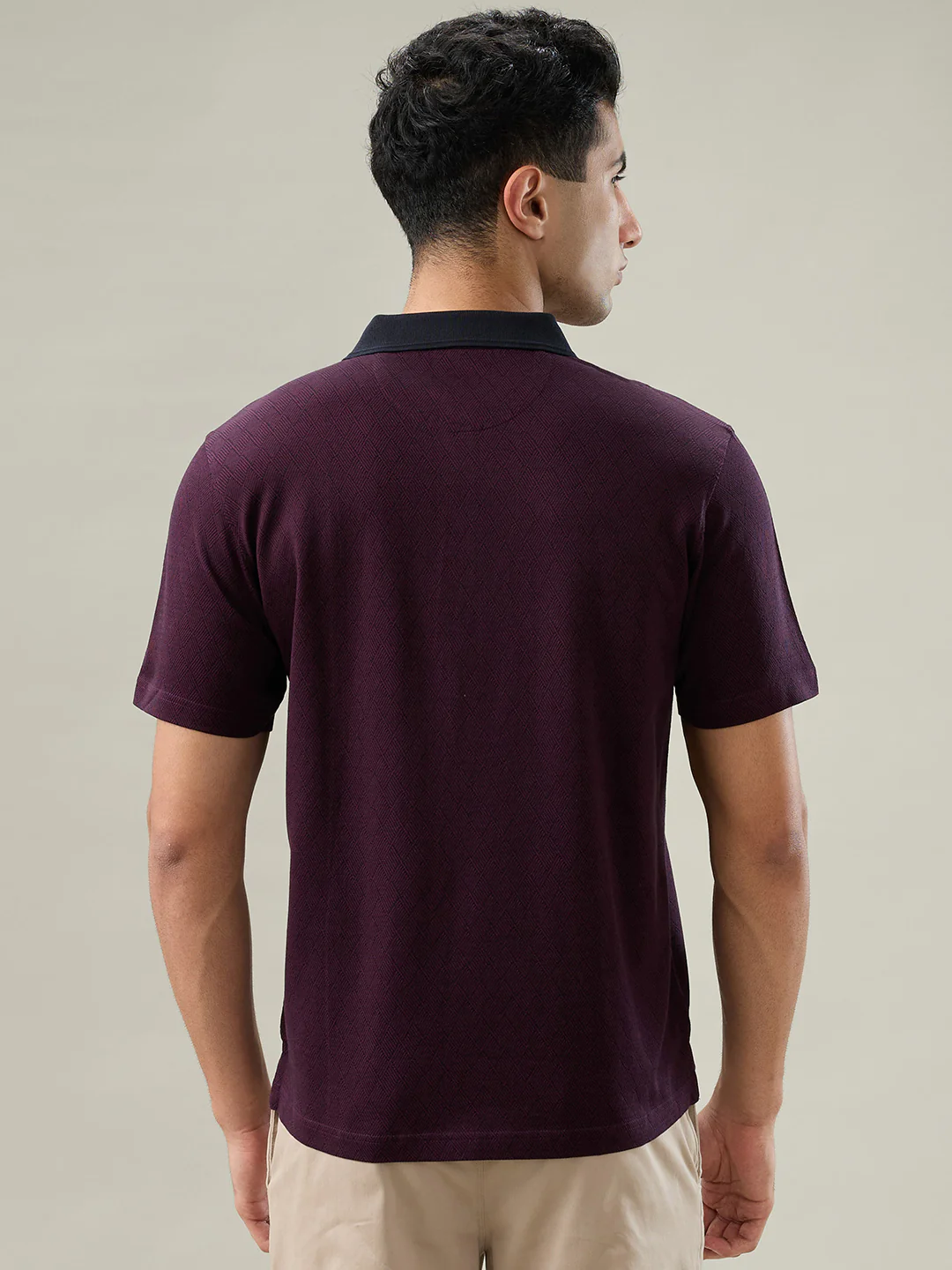 Park Avenue Men Red Structure Slim Fit Cotton T-shirt - Image 4