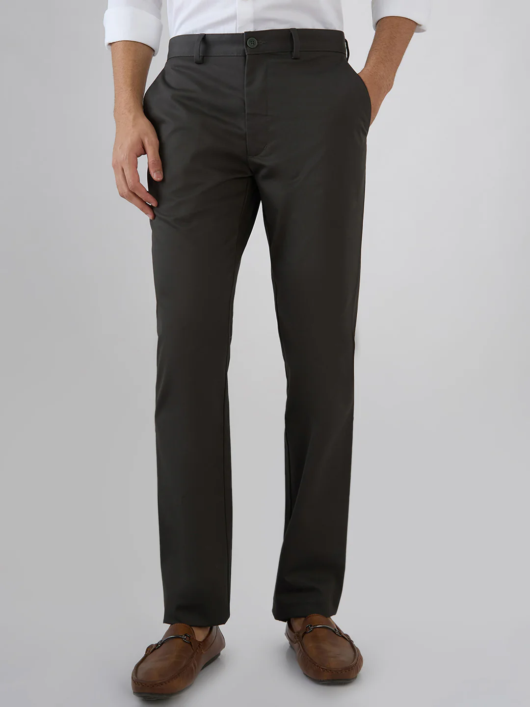 Park Avenue Men Slim Fit Solid Pattern Cotton Blend Flat Front Trouser
