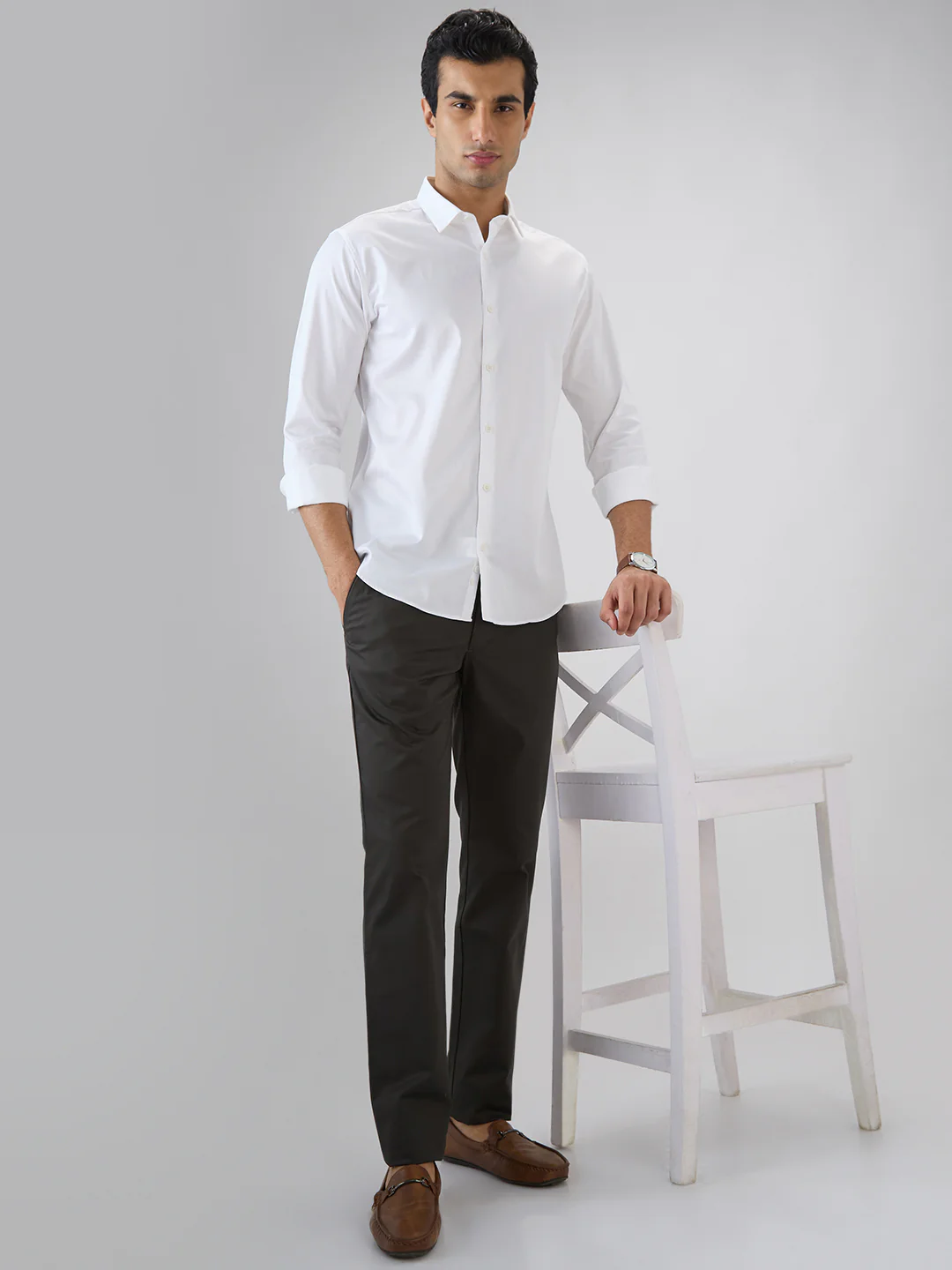 Park Avenue Men Slim Fit Solid Pattern Cotton Blend Flat Front Trouser - Image 7