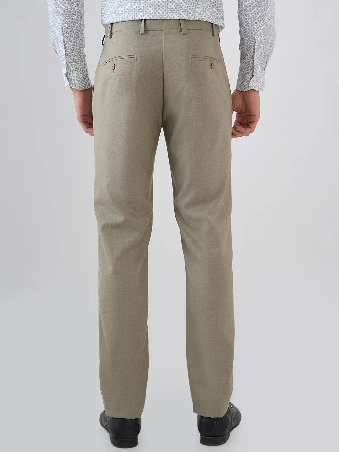 Park Avenue Men Slim Fit Solid Pattern Poly Viscose Blend Flat Front Trouser - Image 4