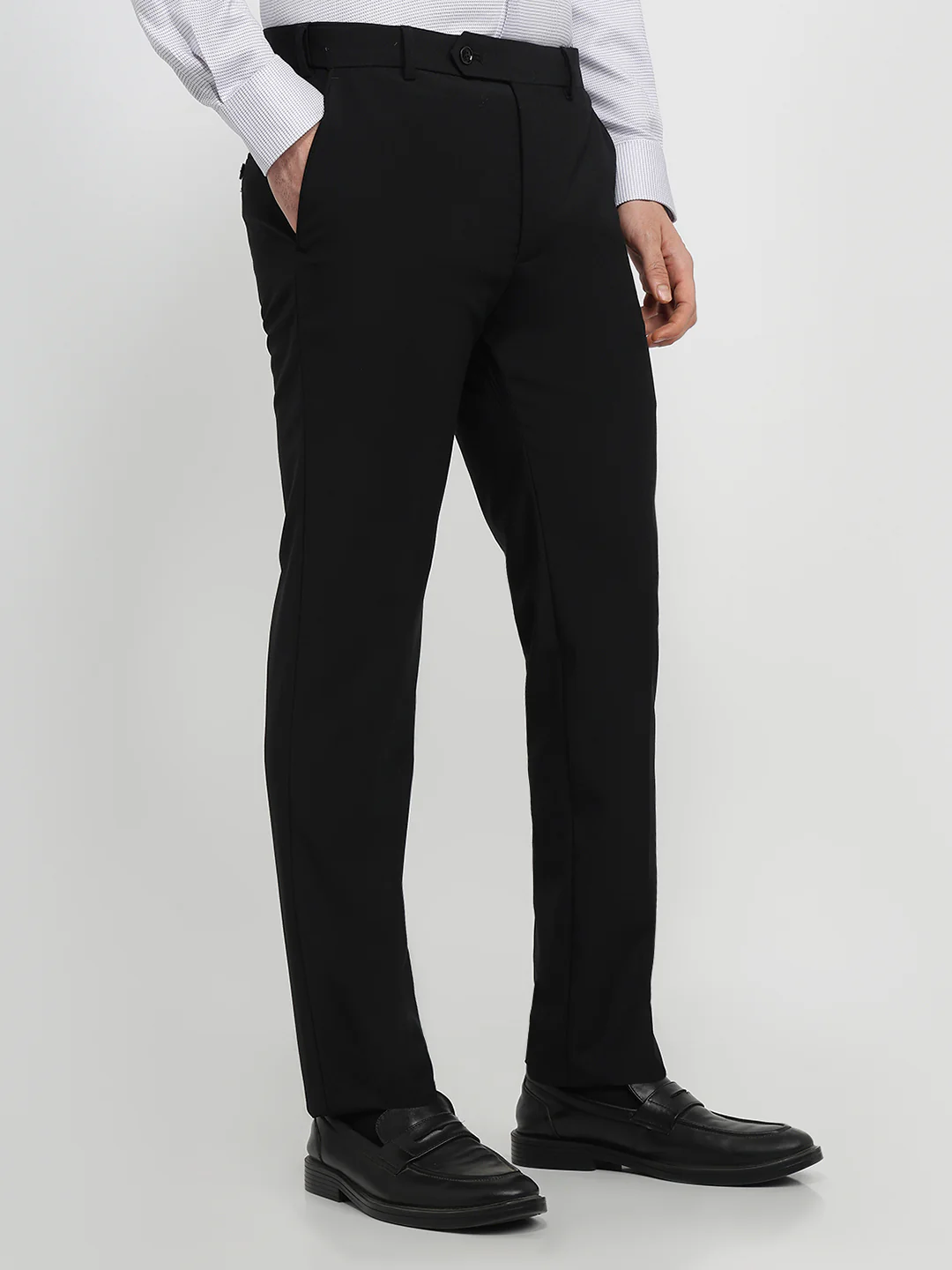 Park Avenue Men Slim Fit Solid Pattern Poly Wool Elastane Blend Flat Front Trouser - Image 3