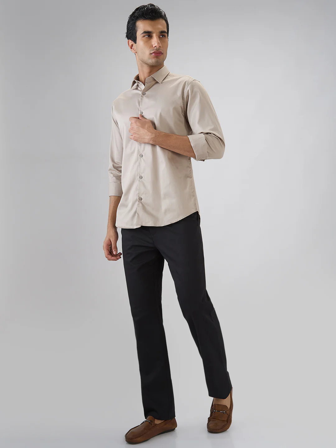 Park Avenue Men Slim Fit Solid Pattern Pure Cotton Full Sleeve Casual Shirt - Image 5