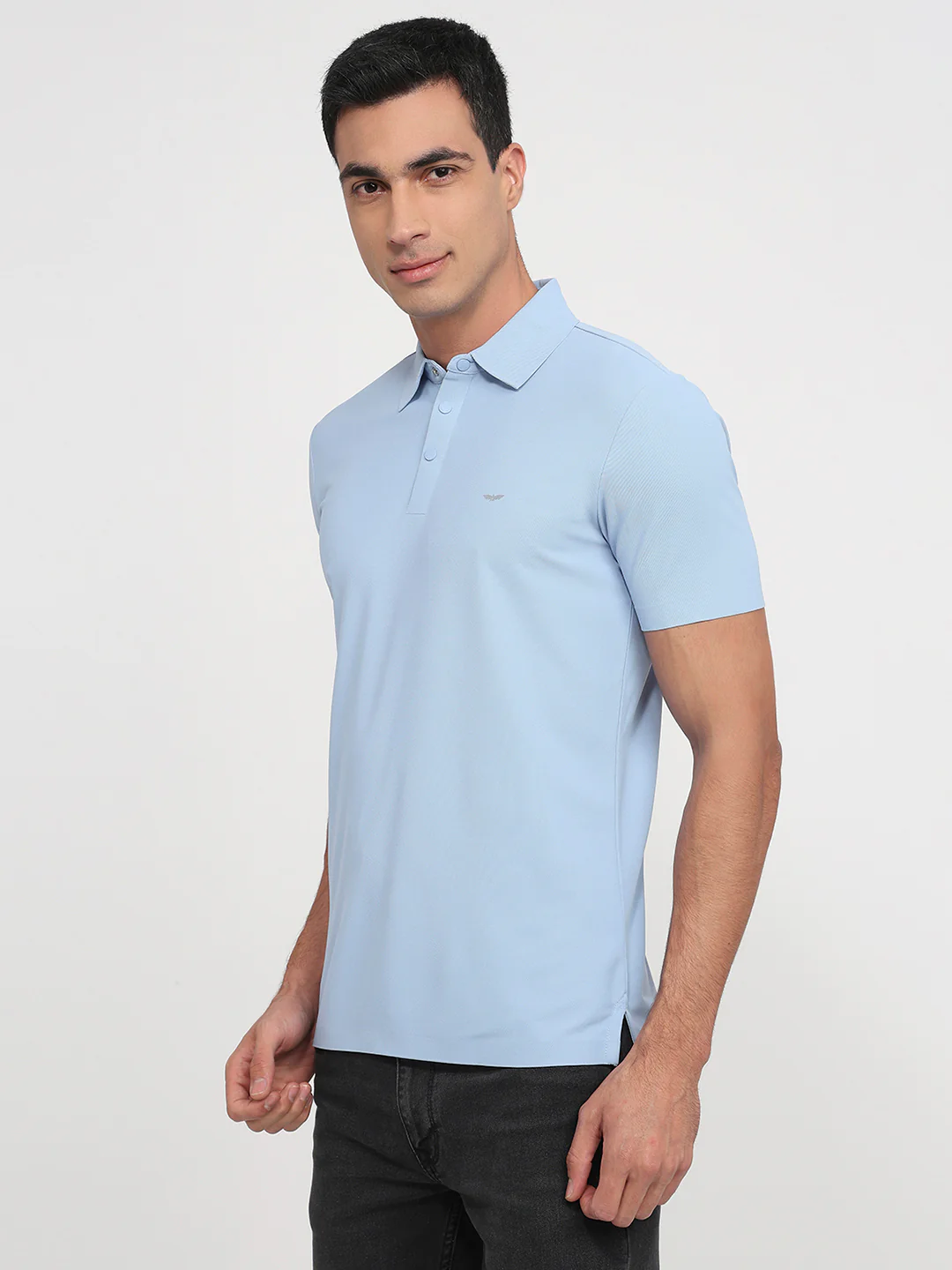 Park Avenue Men Slim Fit Solid Pattern Pure Polyester Half Sleeve T-Shirt - Image 2