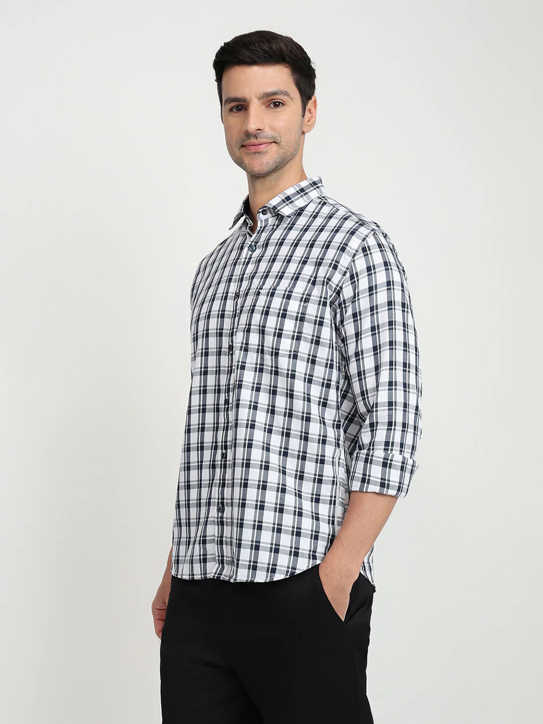 Park Avenue Men White Checks Slim Fit Cotton Full Sleeve Casual Shirt - Image 2