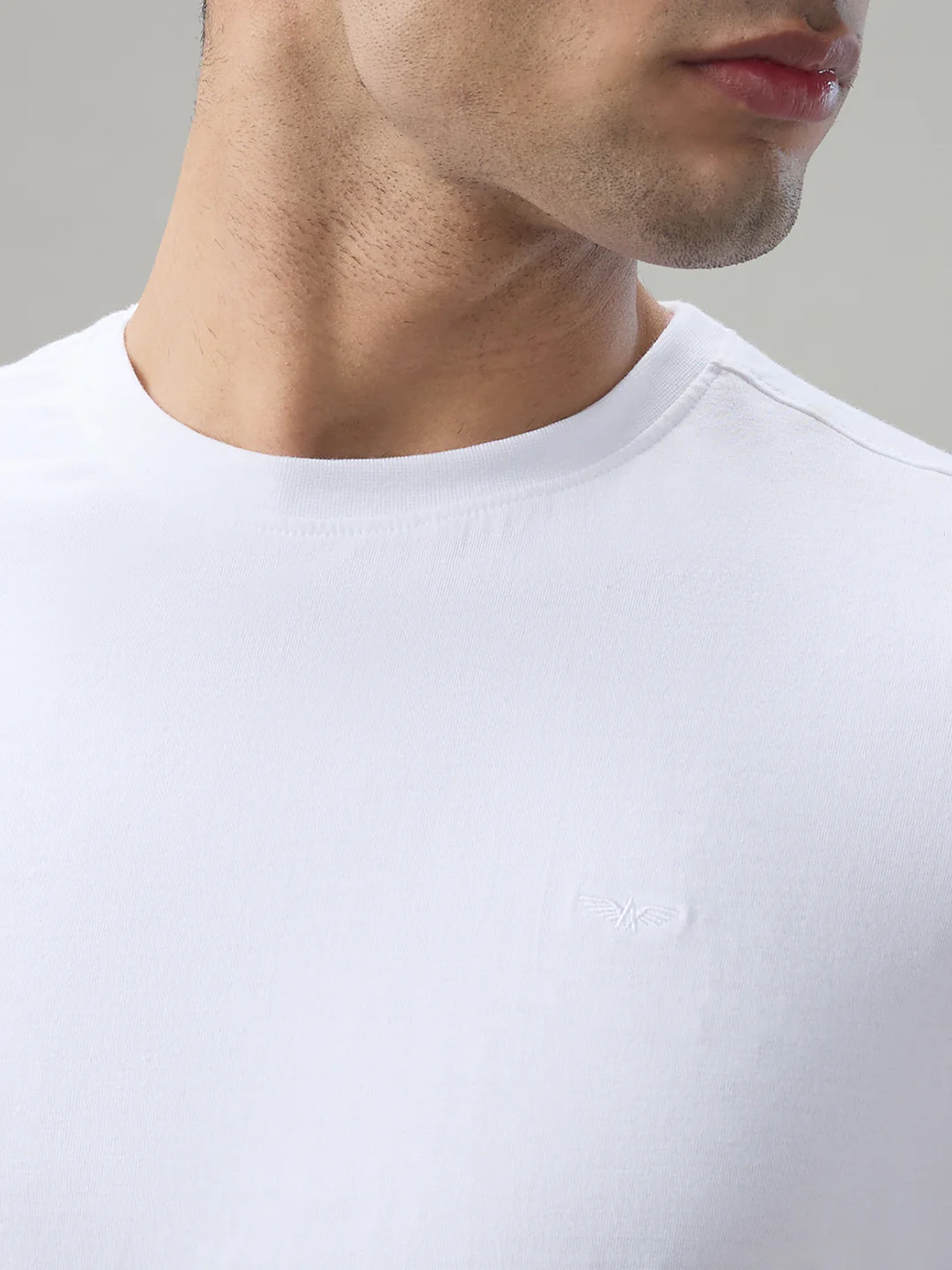 Park Avenue Men White Round Neck Collar T-Shirt - Image 6