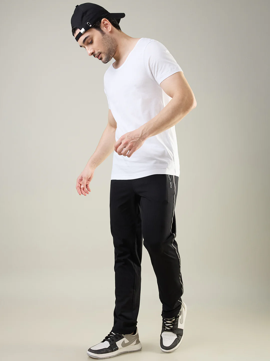 Park Avenue Men White Cotton Vest - Image 6