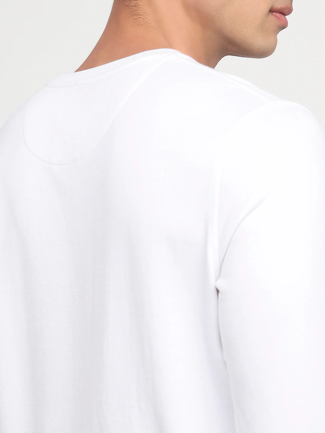 Park Avenue Men White Print Slim Fit Cotton Blend Sweatshirt - Image 7