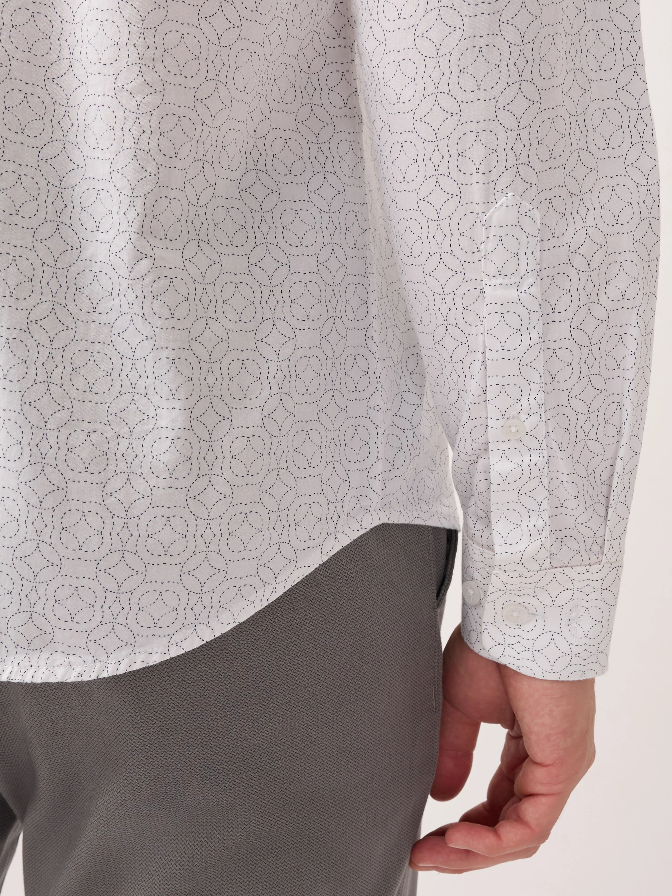 Park Avenue Men White Printed Slim Fit Cotton Casual Shirt - Image 7