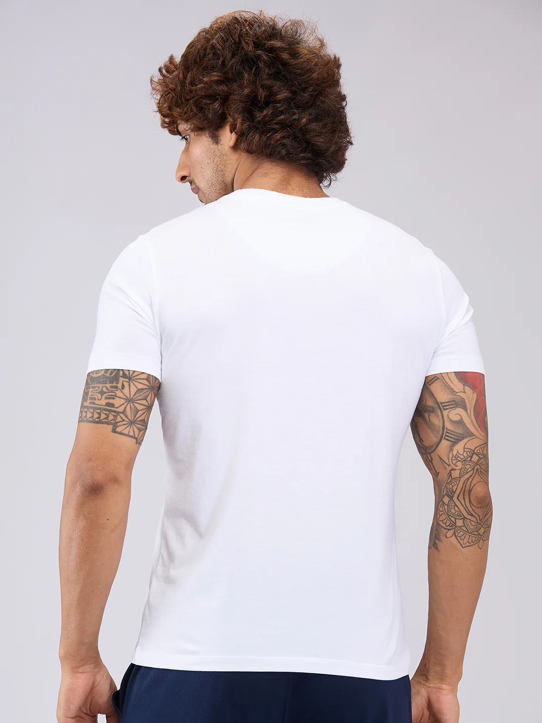 Park Avenue Men White Regular Fit Cotton Blend T-Shirt - Image 4