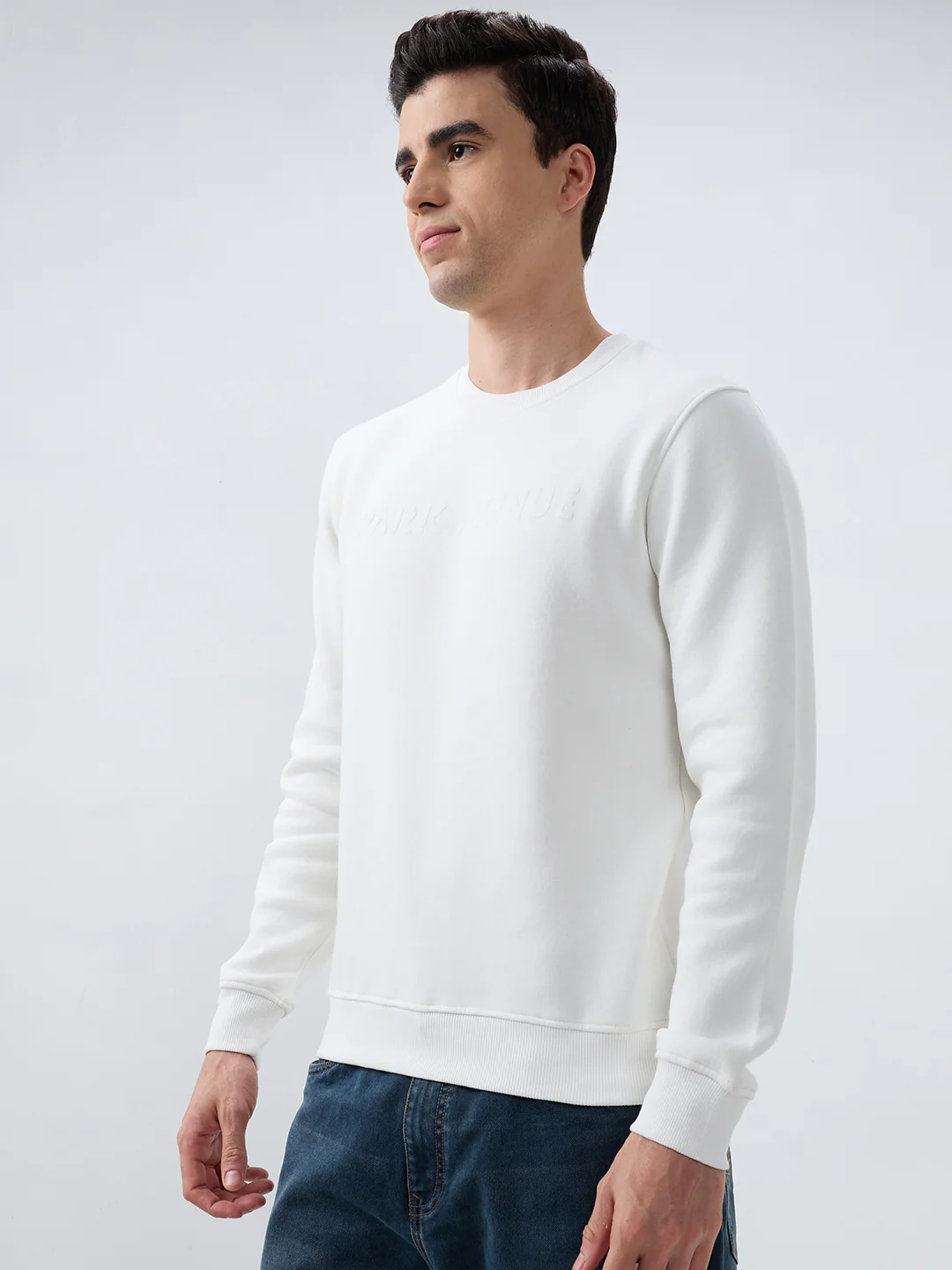 Park Avenue Men White Solid Slim Fit Cotton Blend Sweatshirt - Image 3