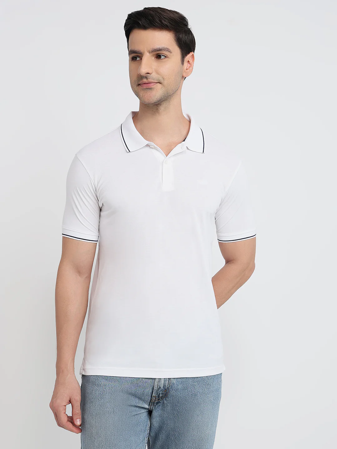 Park Avenue Men White Solid Slim Fit Cotton Blend T-shirt