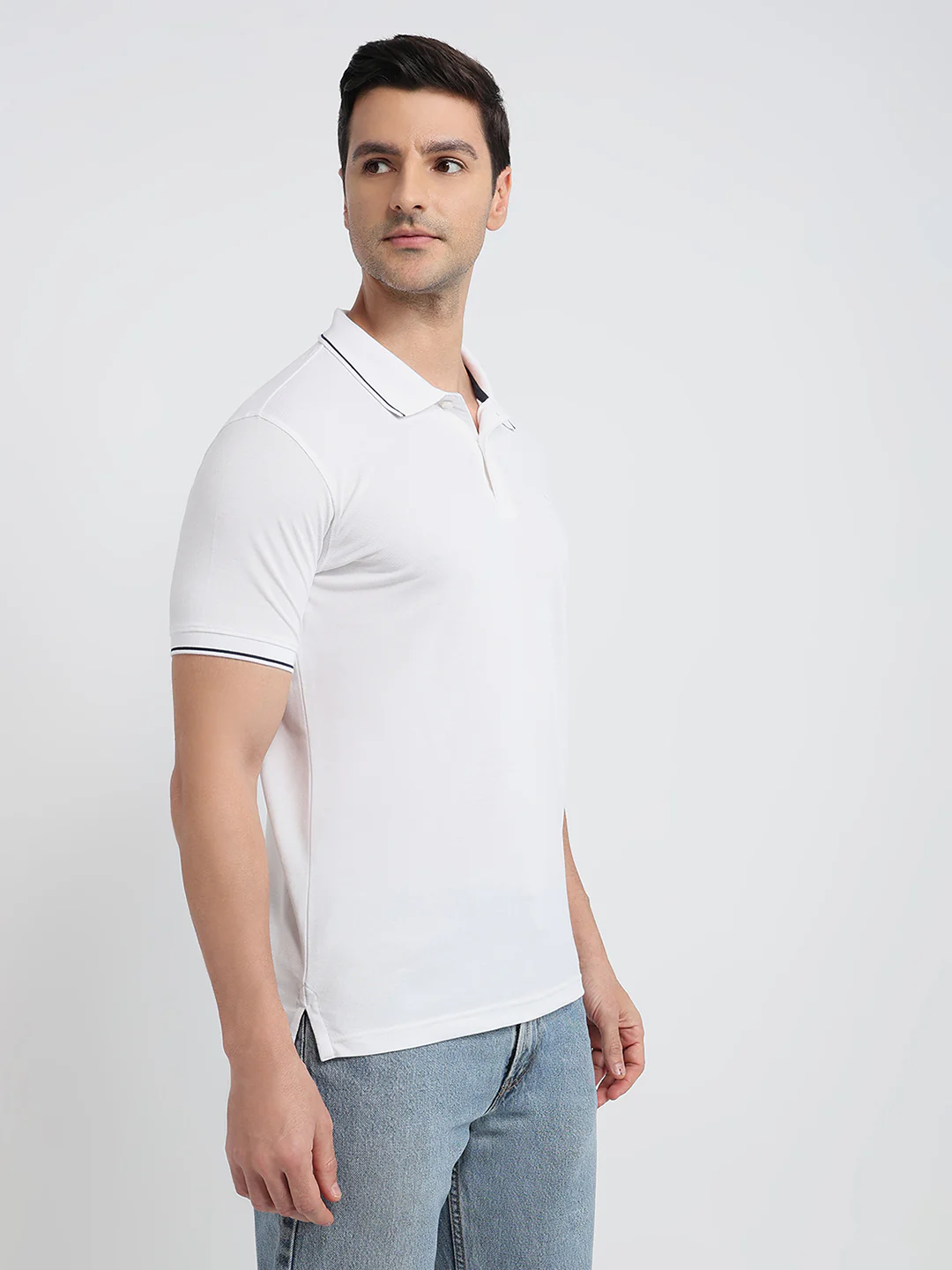 Park Avenue Men White Solid Slim Fit Cotton Blend T-shirt - Image 2